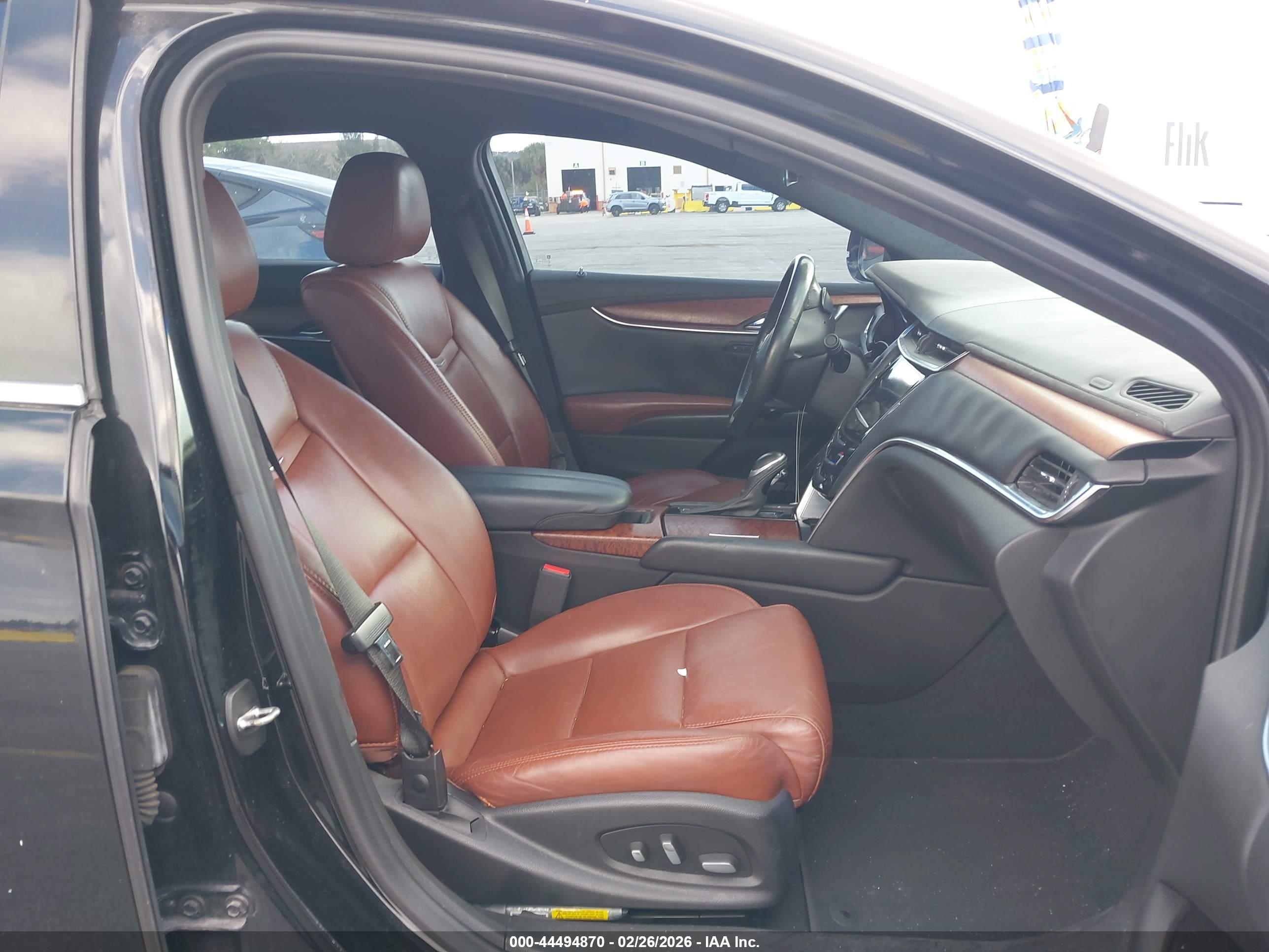 CADILLAC XTS image 5