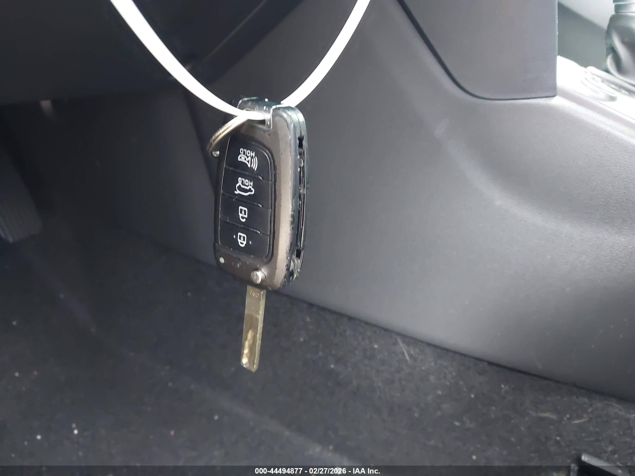 HYUNDAI KONA image 11