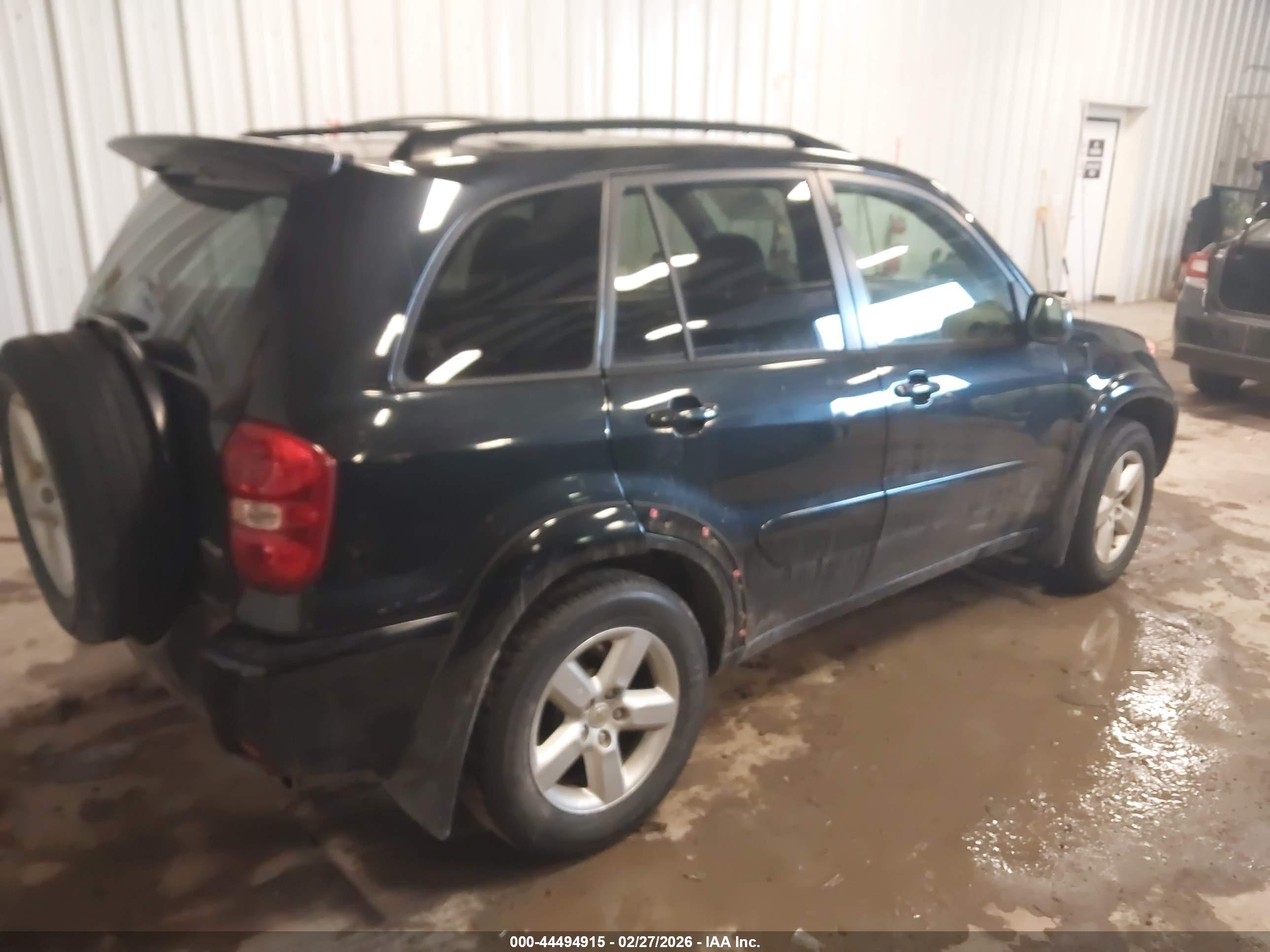 TOYOTA RAV4 image 4