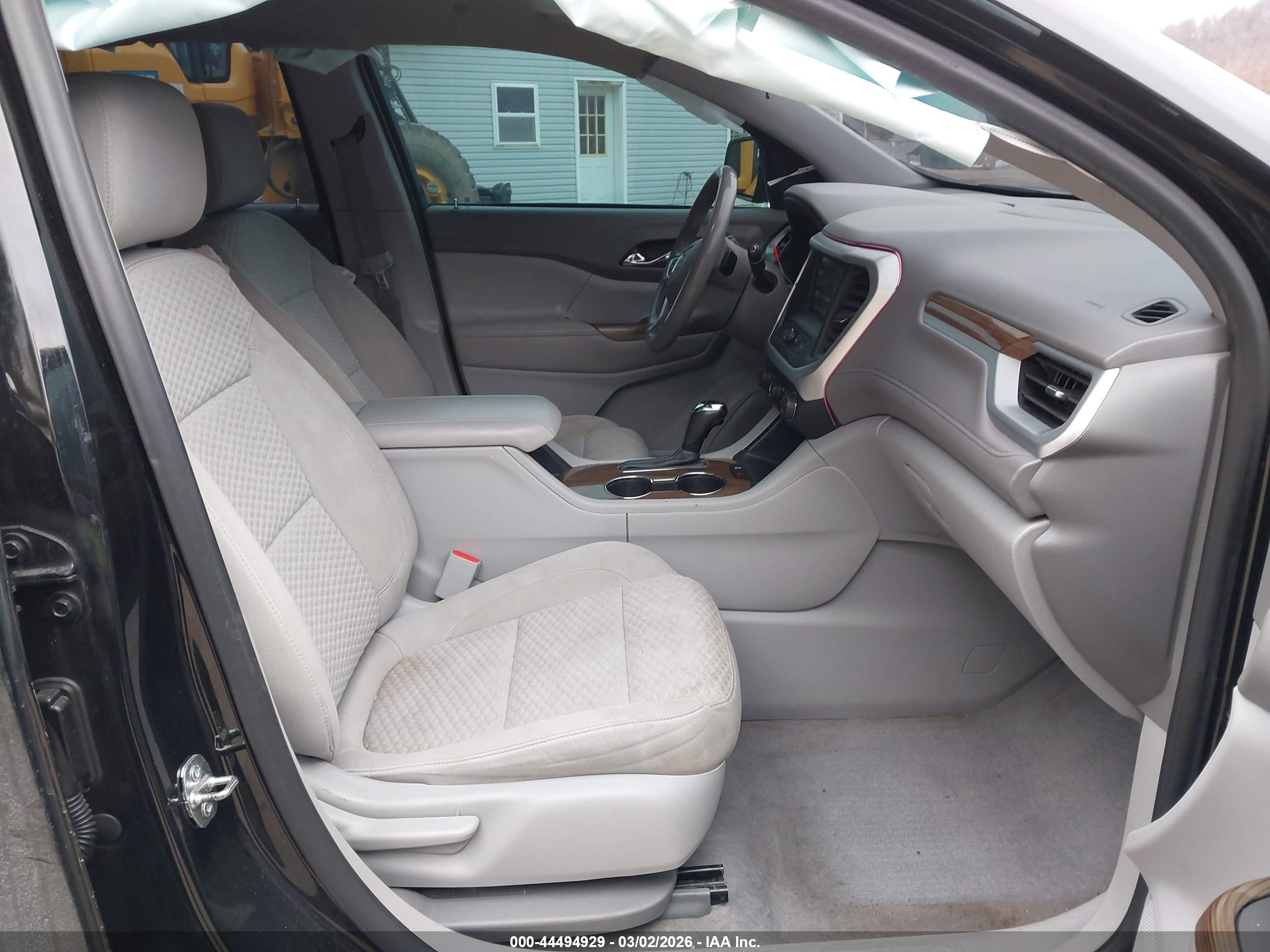 GMC ACADIA image 5