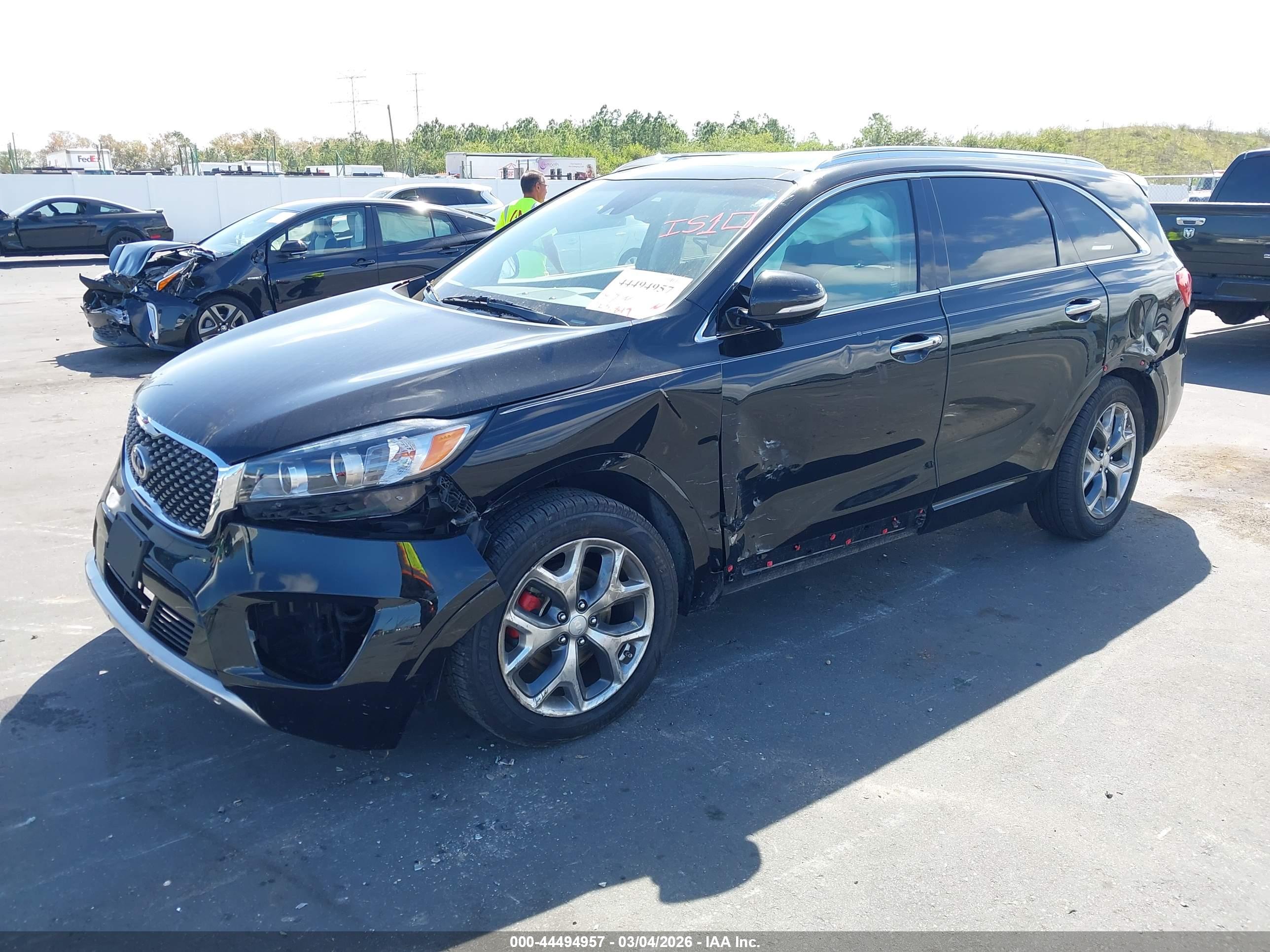 KIA SORENTO image 2
