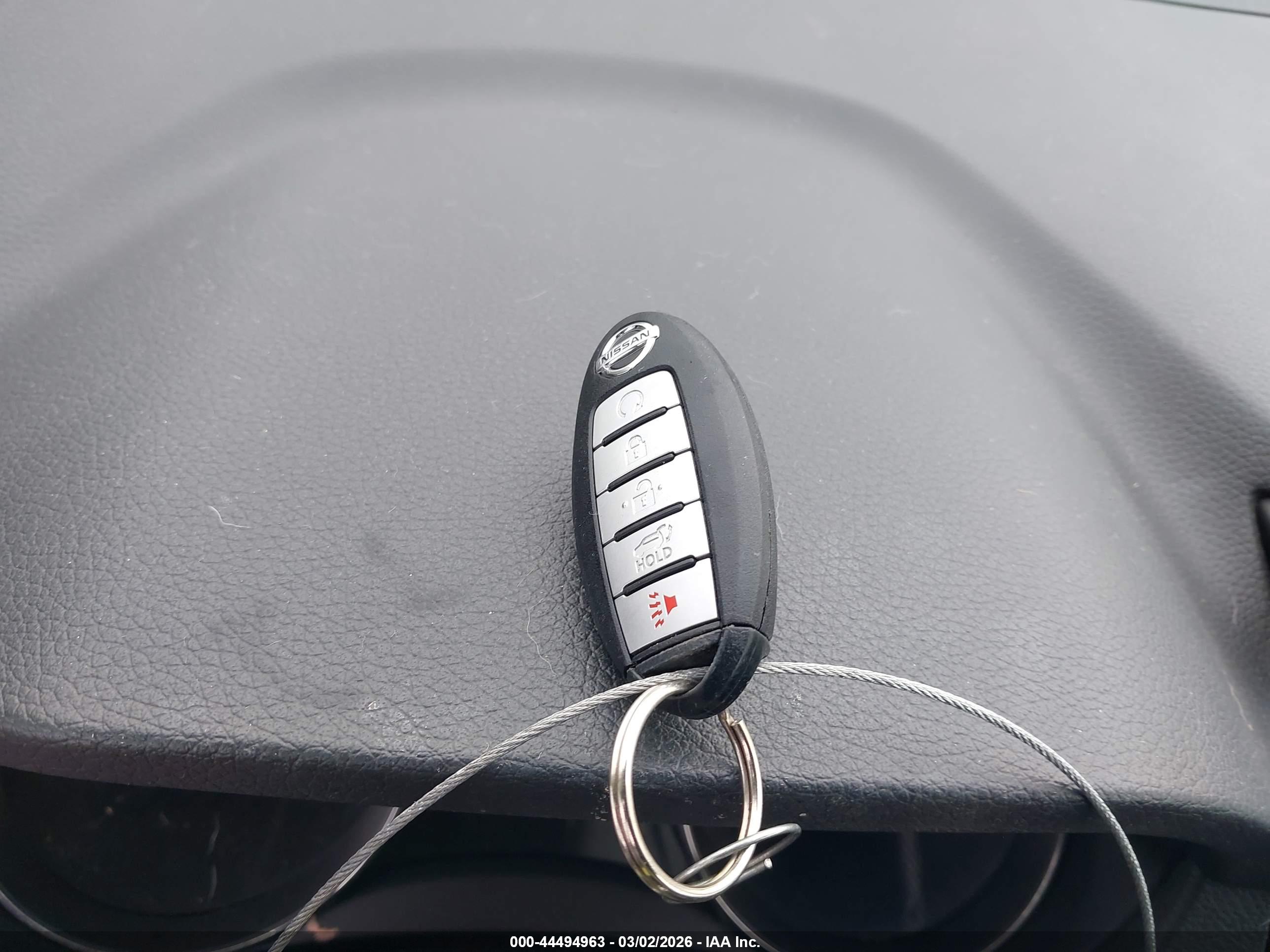 NISSAN ROGUE image 11