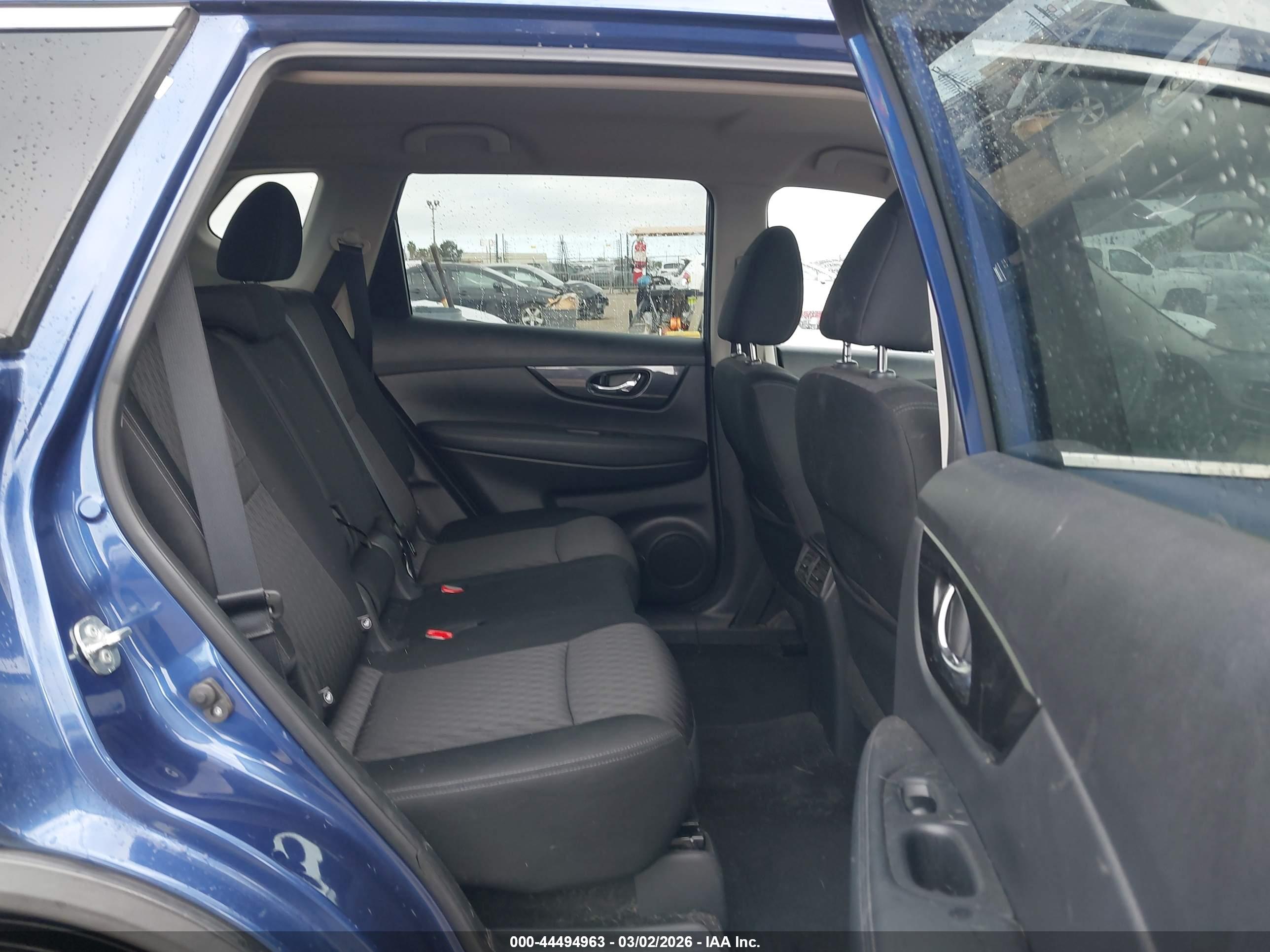 NISSAN ROGUE image 8