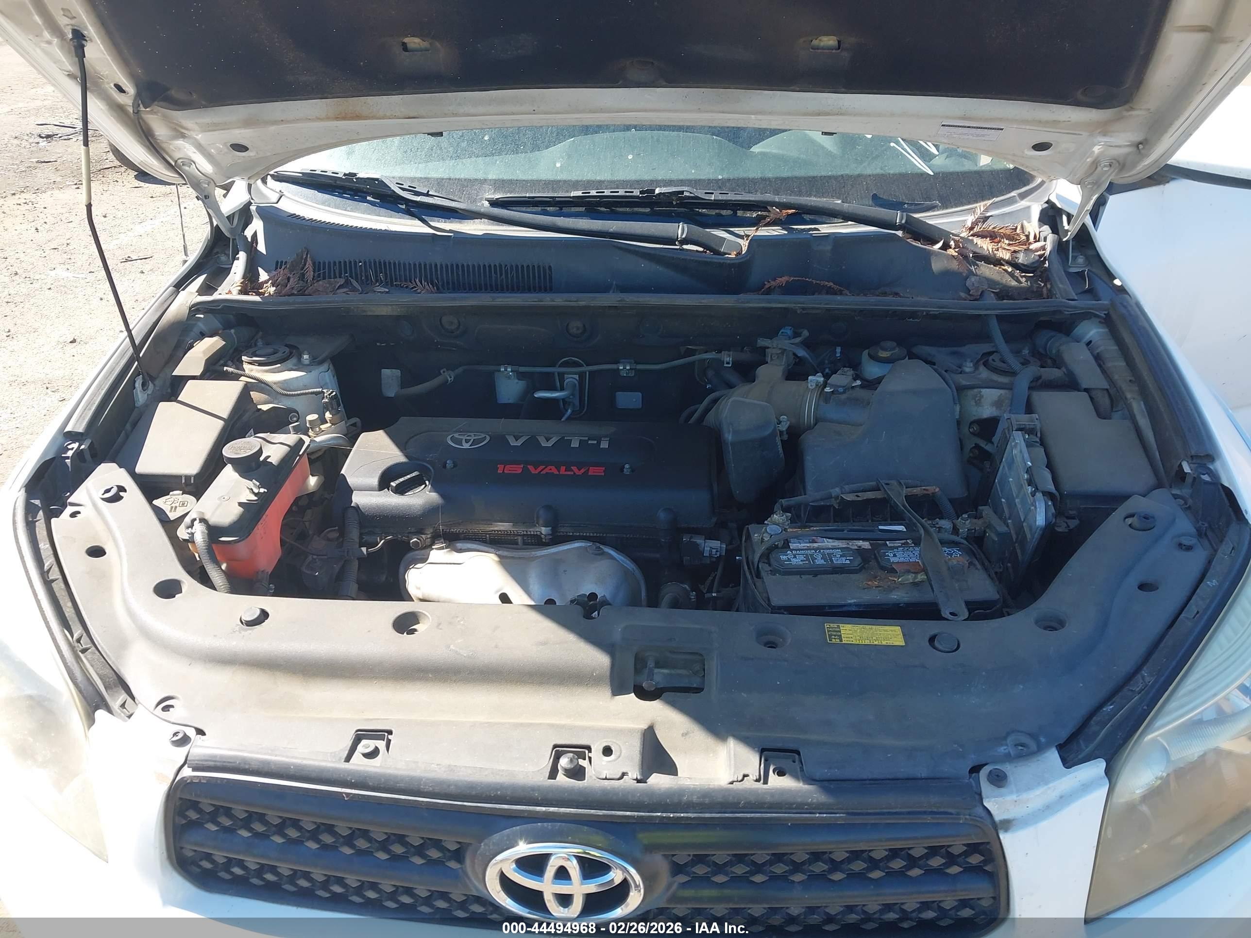 TOYOTA RAV4 image 10