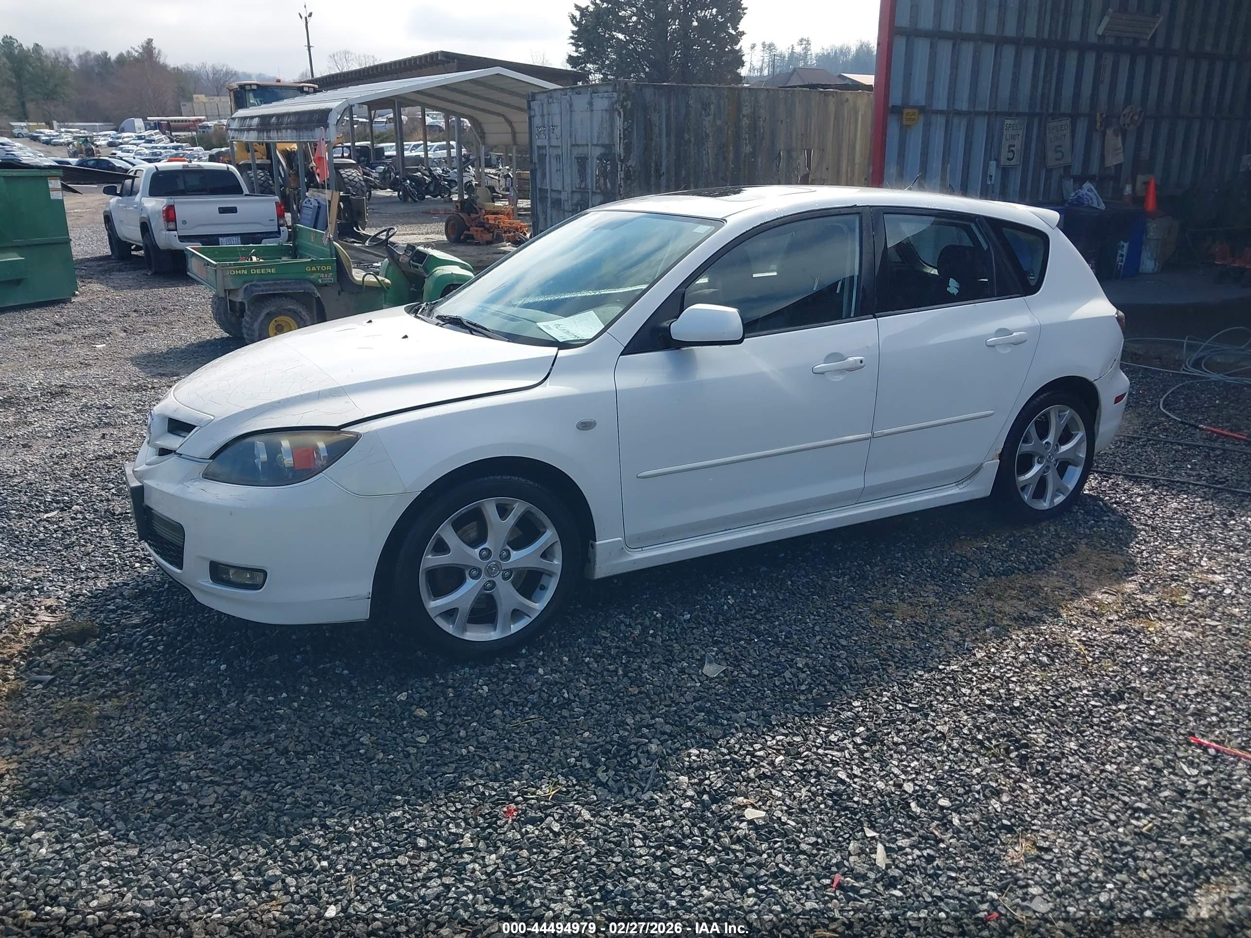 MAZDA MAZDA3 image 2