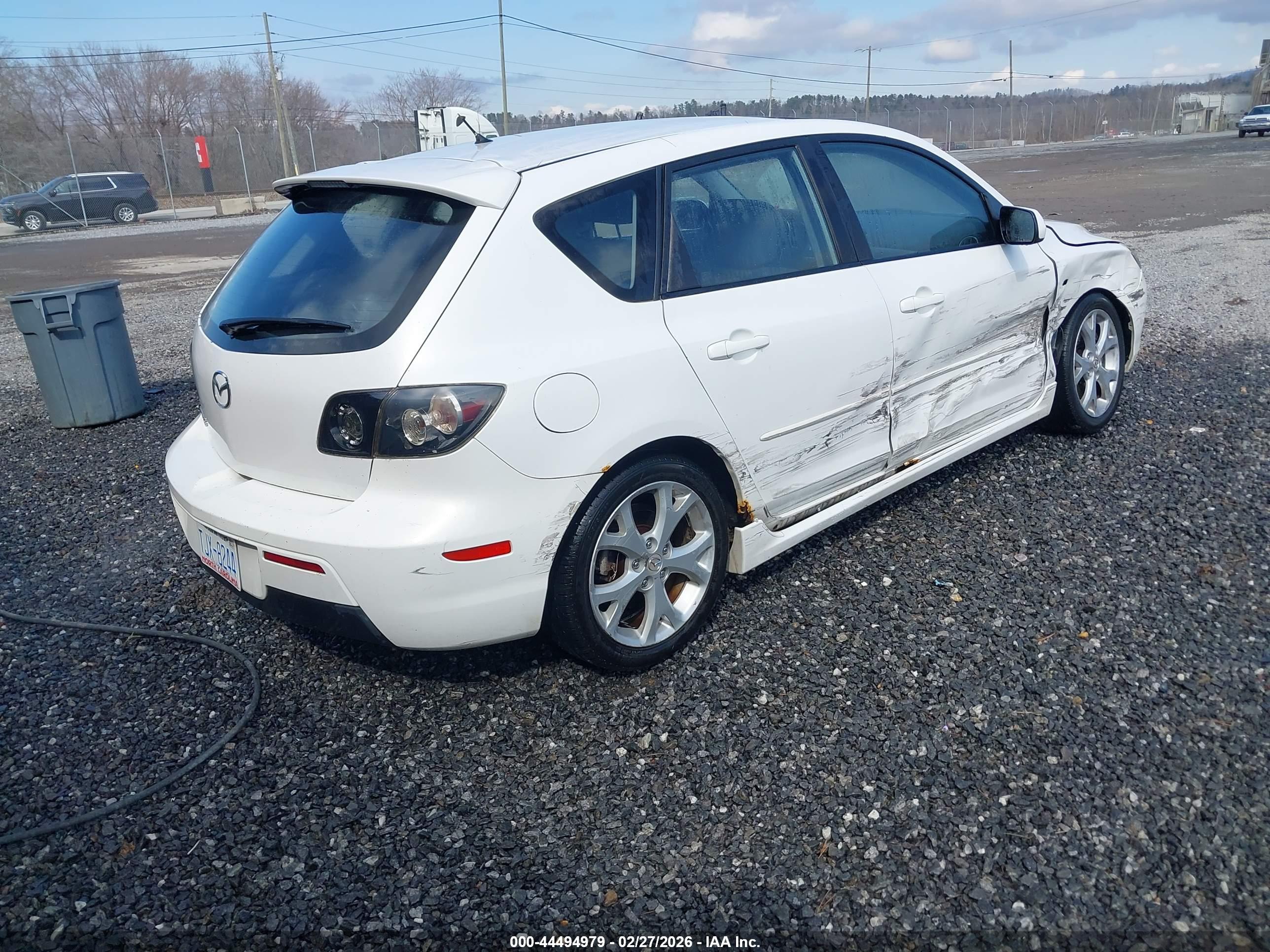 MAZDA MAZDA3 image 4