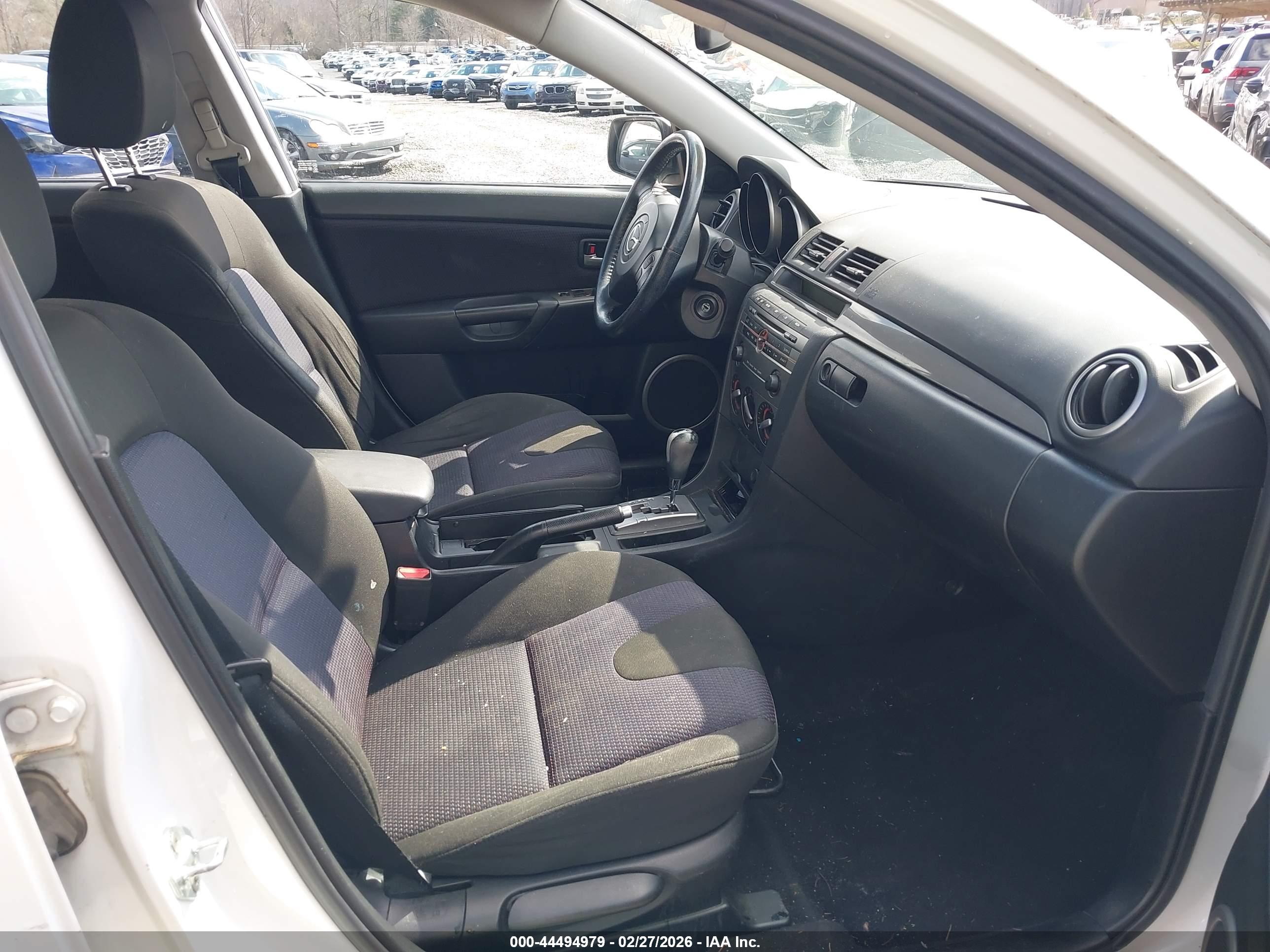 MAZDA MAZDA3 image 5