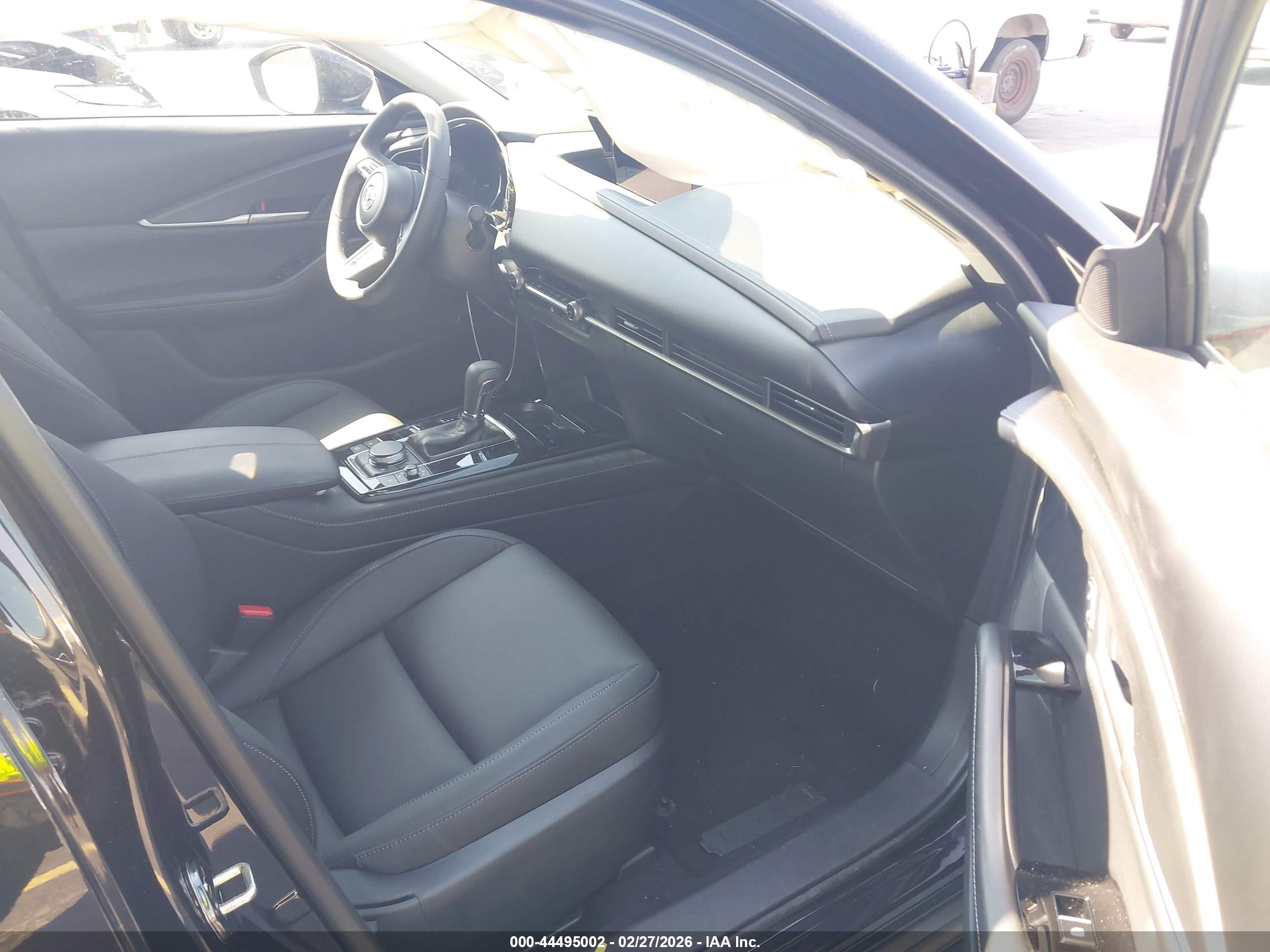 MAZDA CX-30 image 5