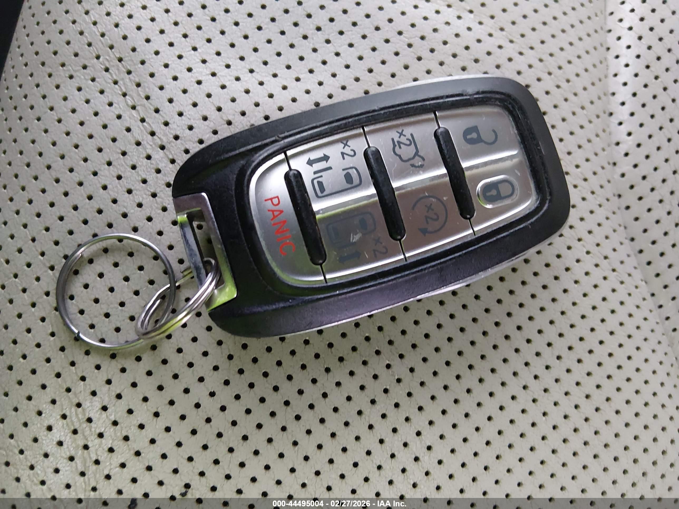 CHRYSLER PACIFICA image 11
