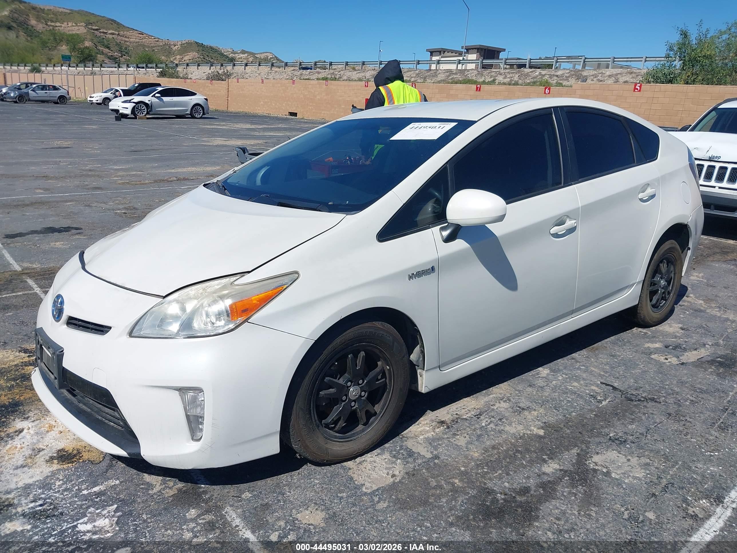 TOYOTA PRIUS image 2