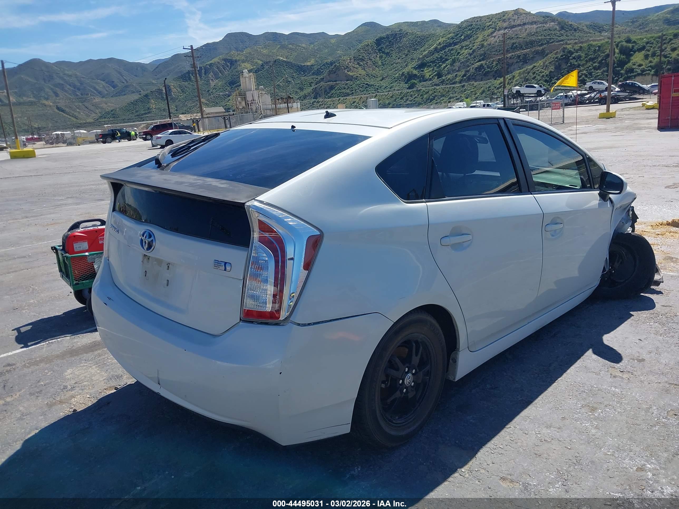 TOYOTA PRIUS image 4