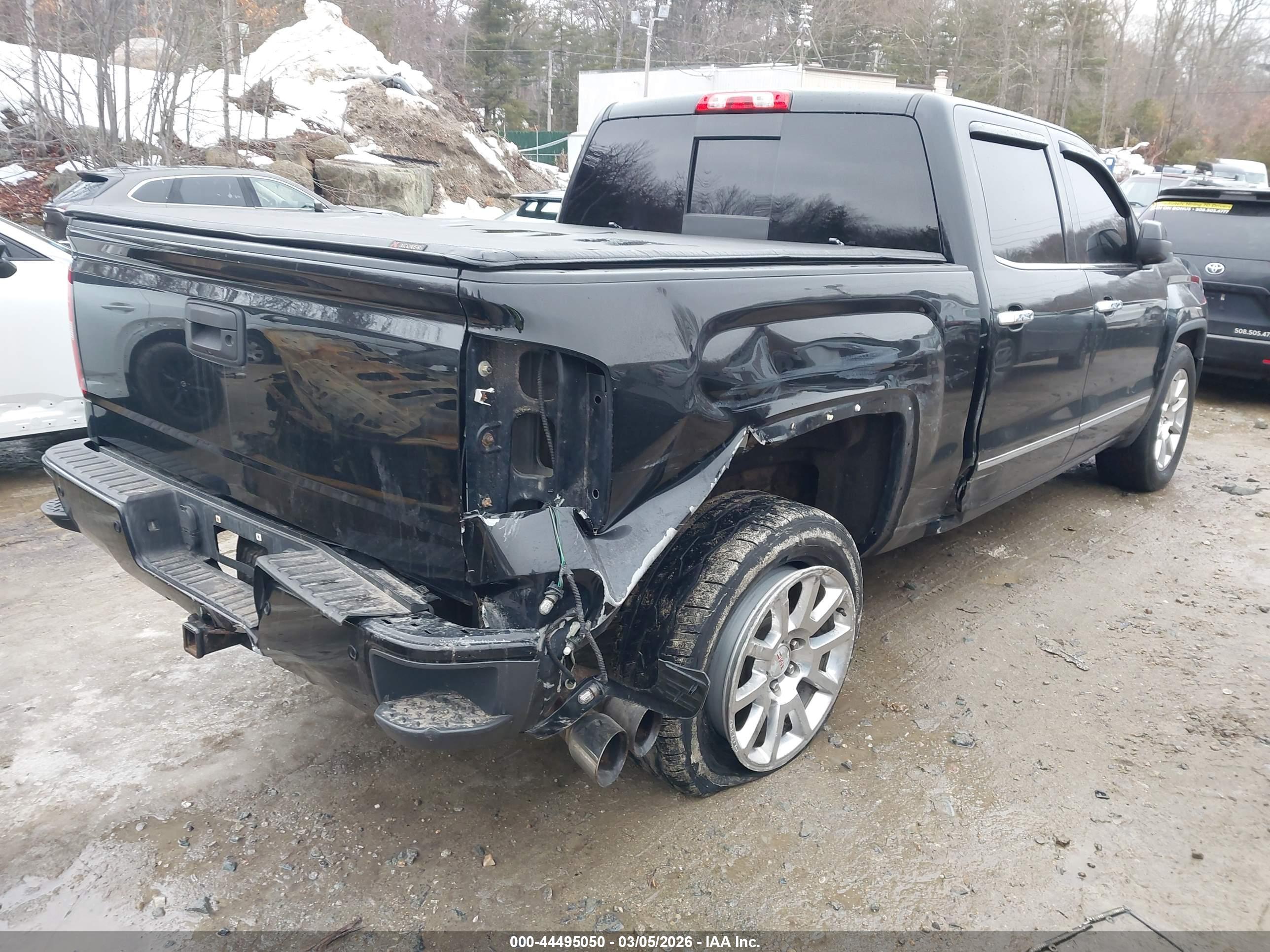 GMC SIERRA image 4