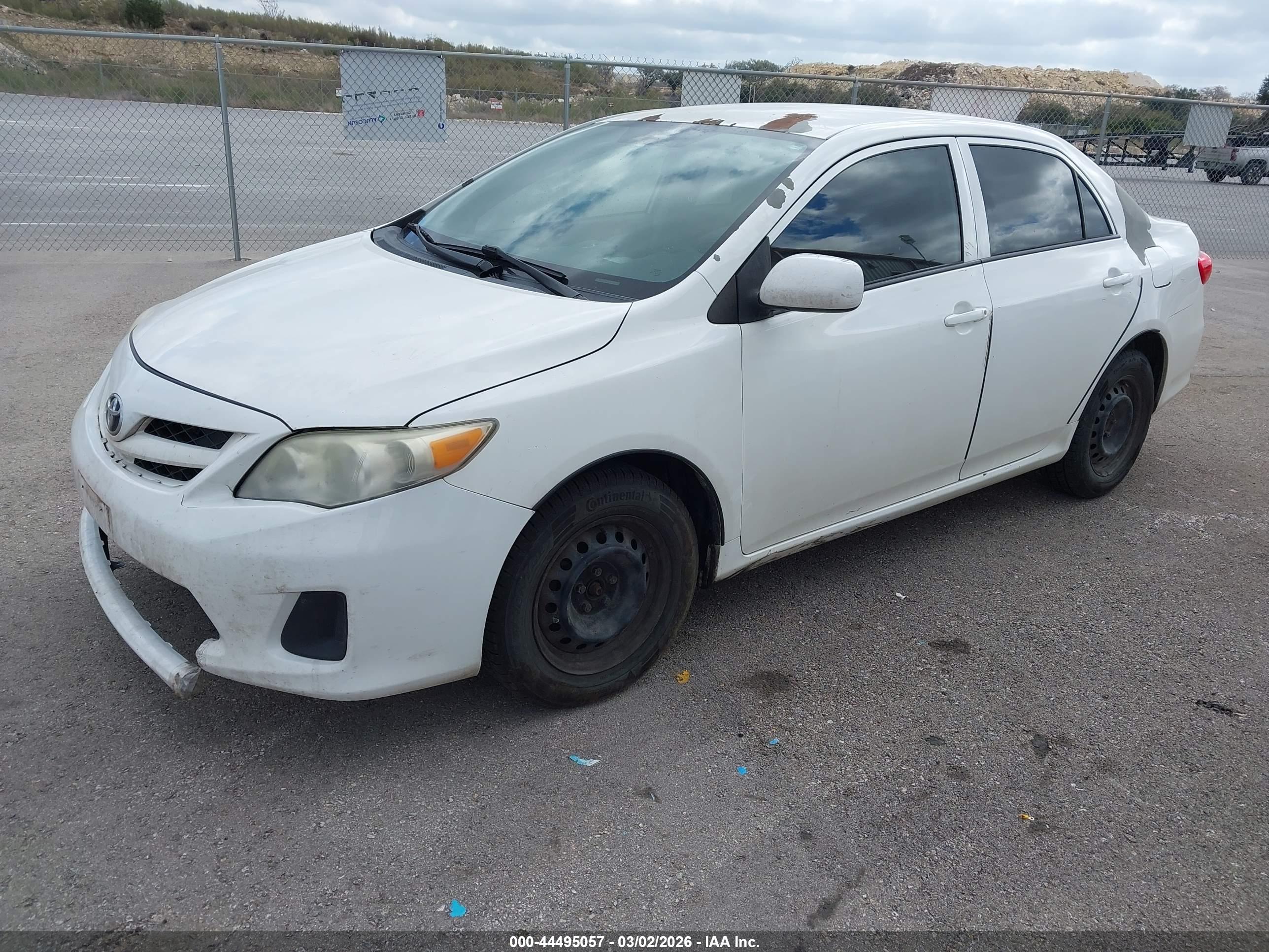 TOYOTA COROLLA image 2