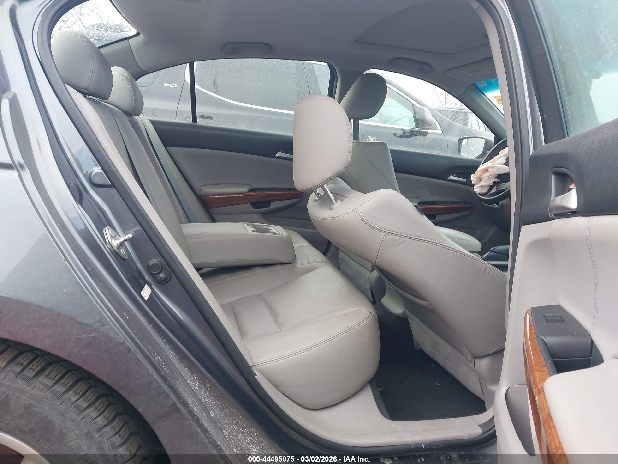 HONDA ACCORD image 8