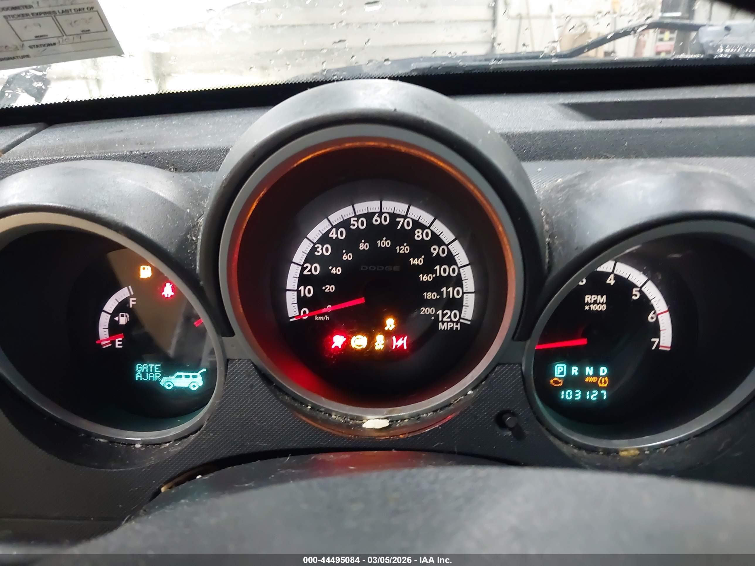 DODGE NITRO image 7
