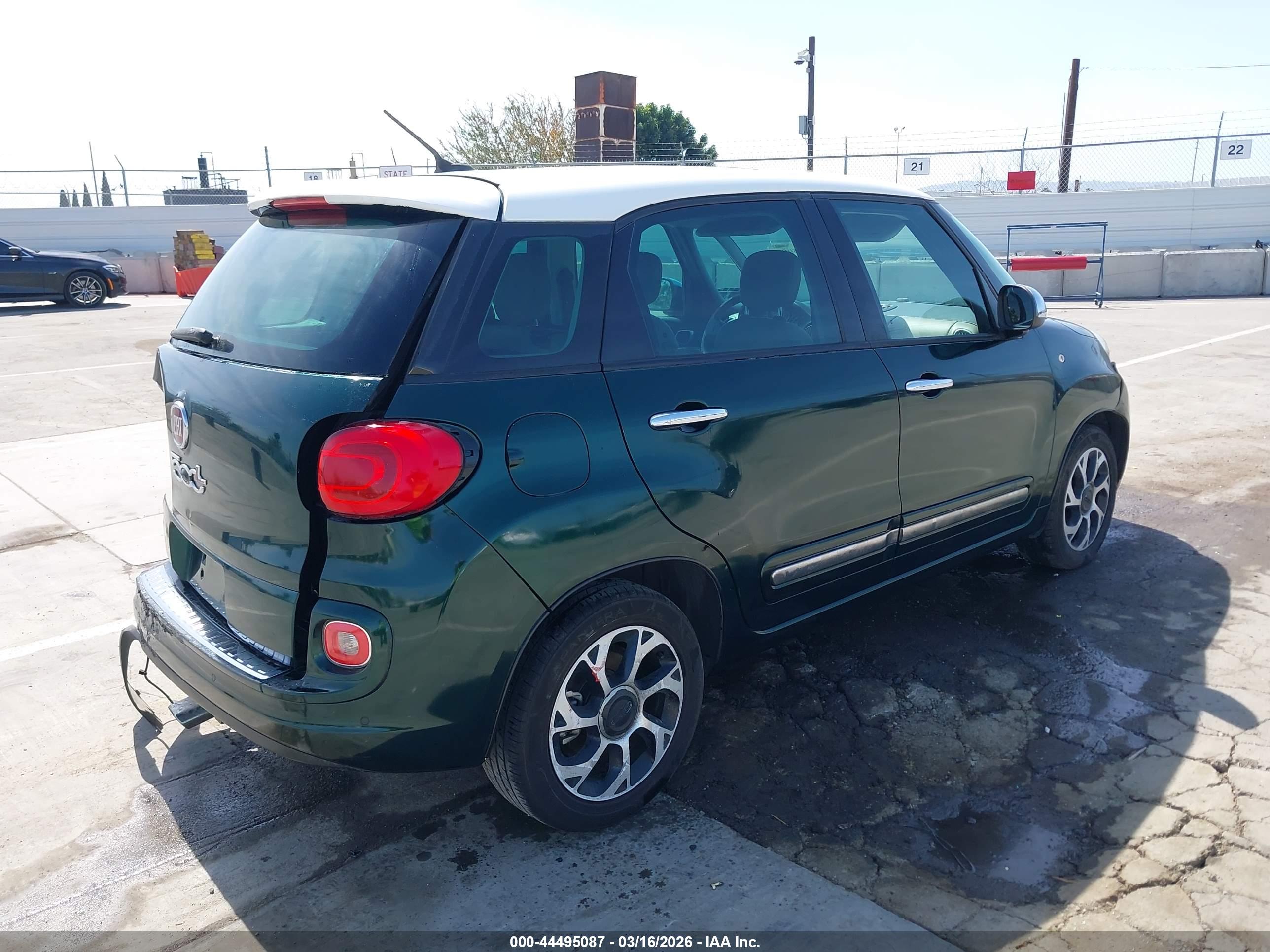 FIAT 500L image 4