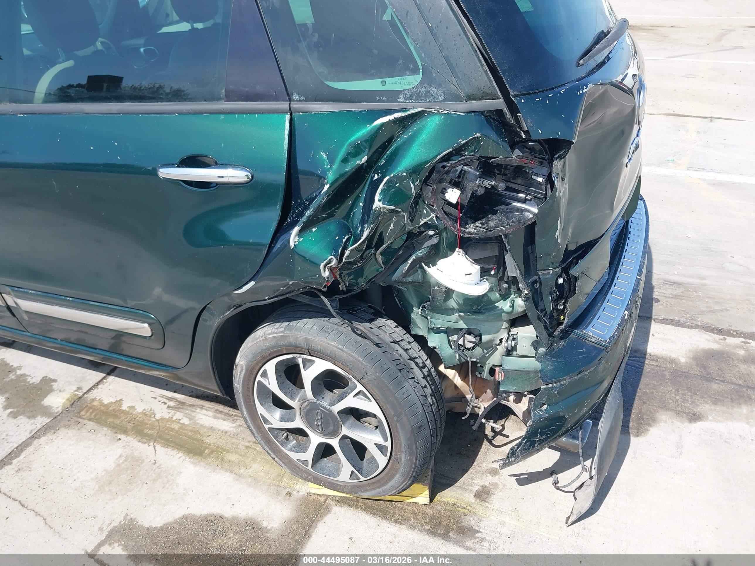 FIAT 500L image 6
