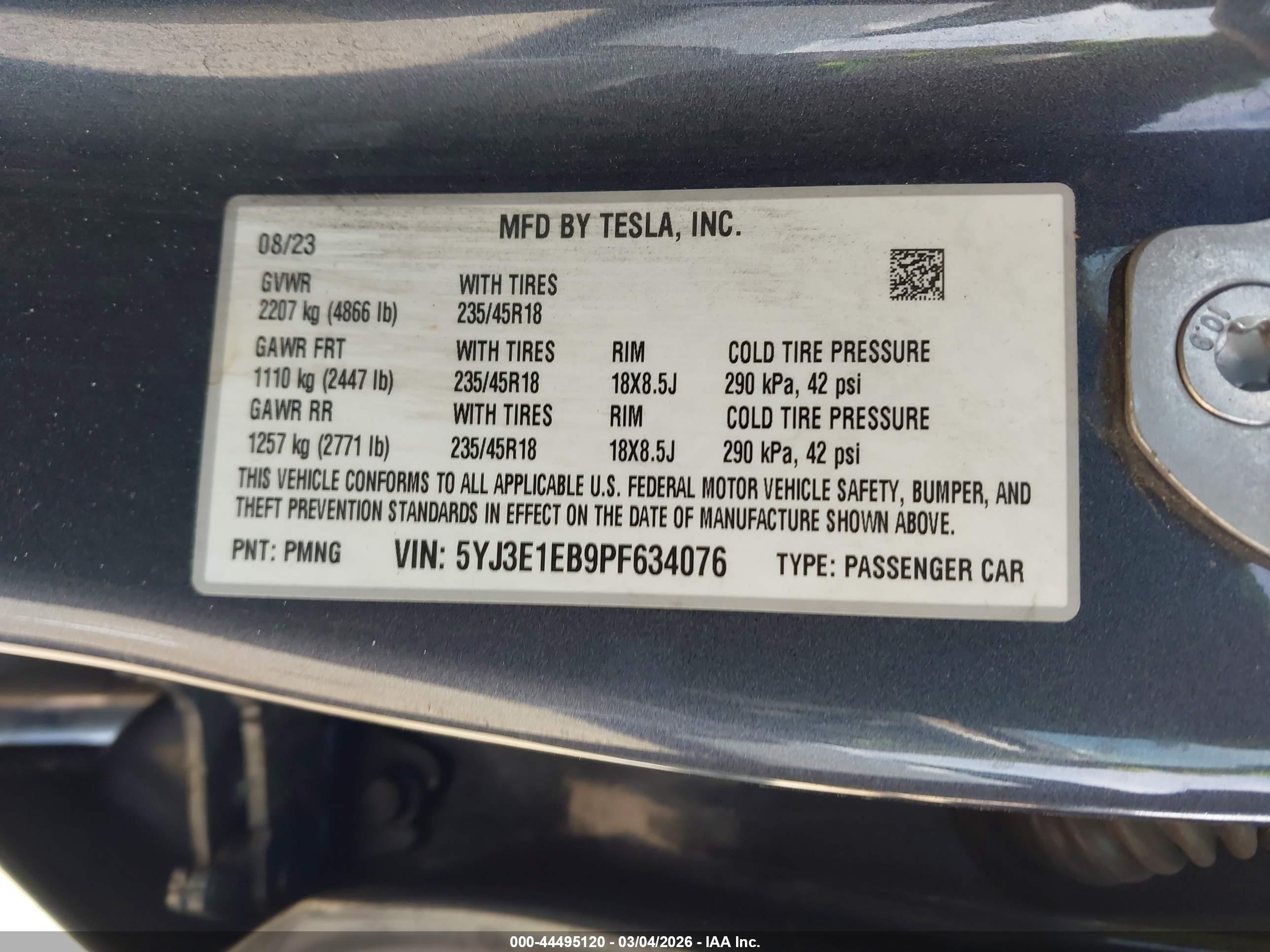 TESLA MODEL image 9