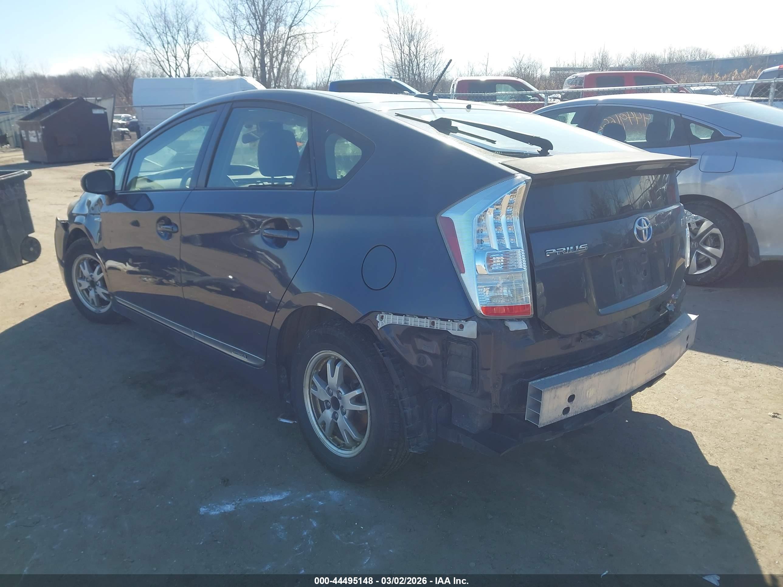 TOYOTA PRIUS image 3