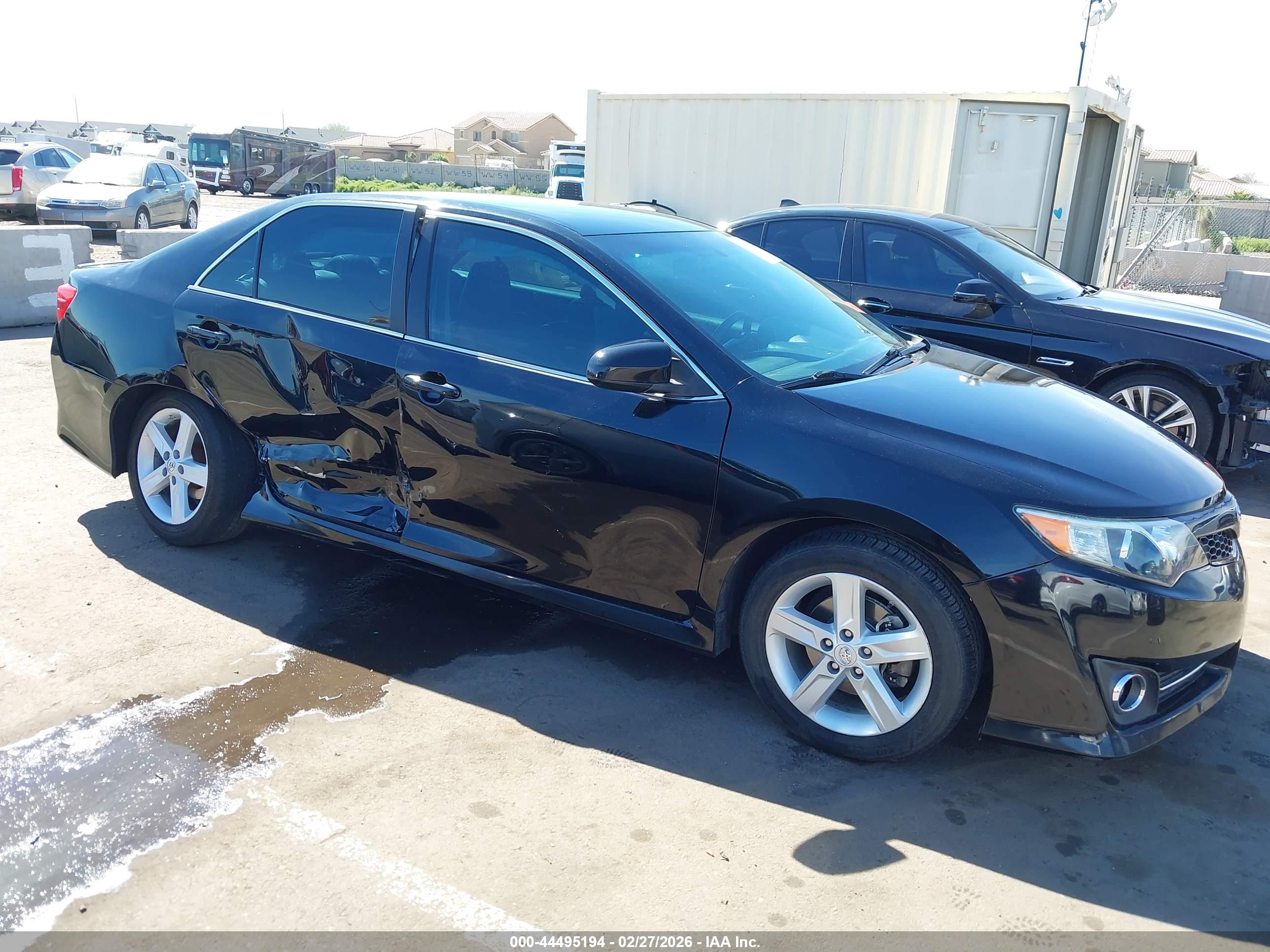 TOYOTA CAMRY image 6