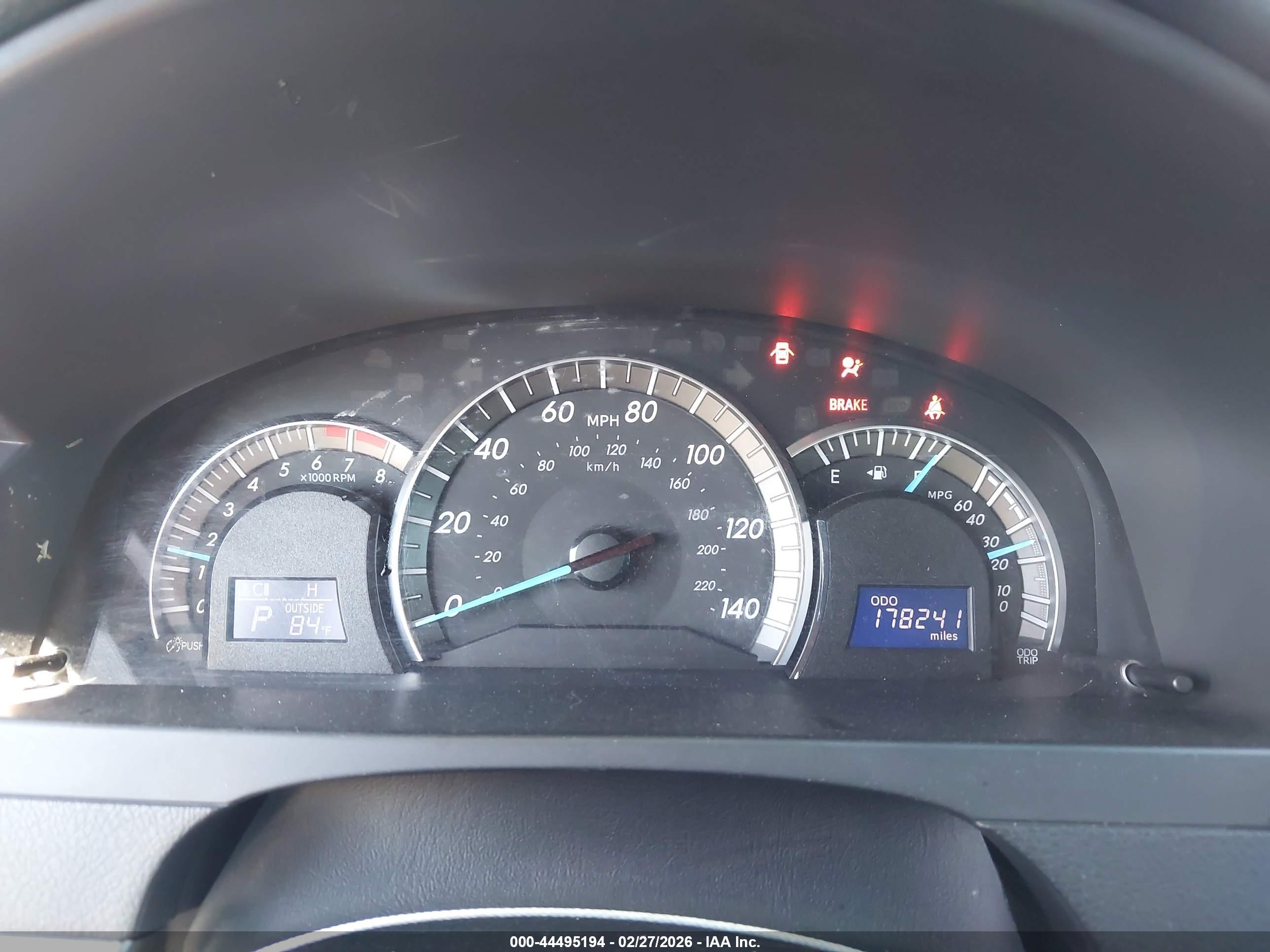 TOYOTA CAMRY image 7