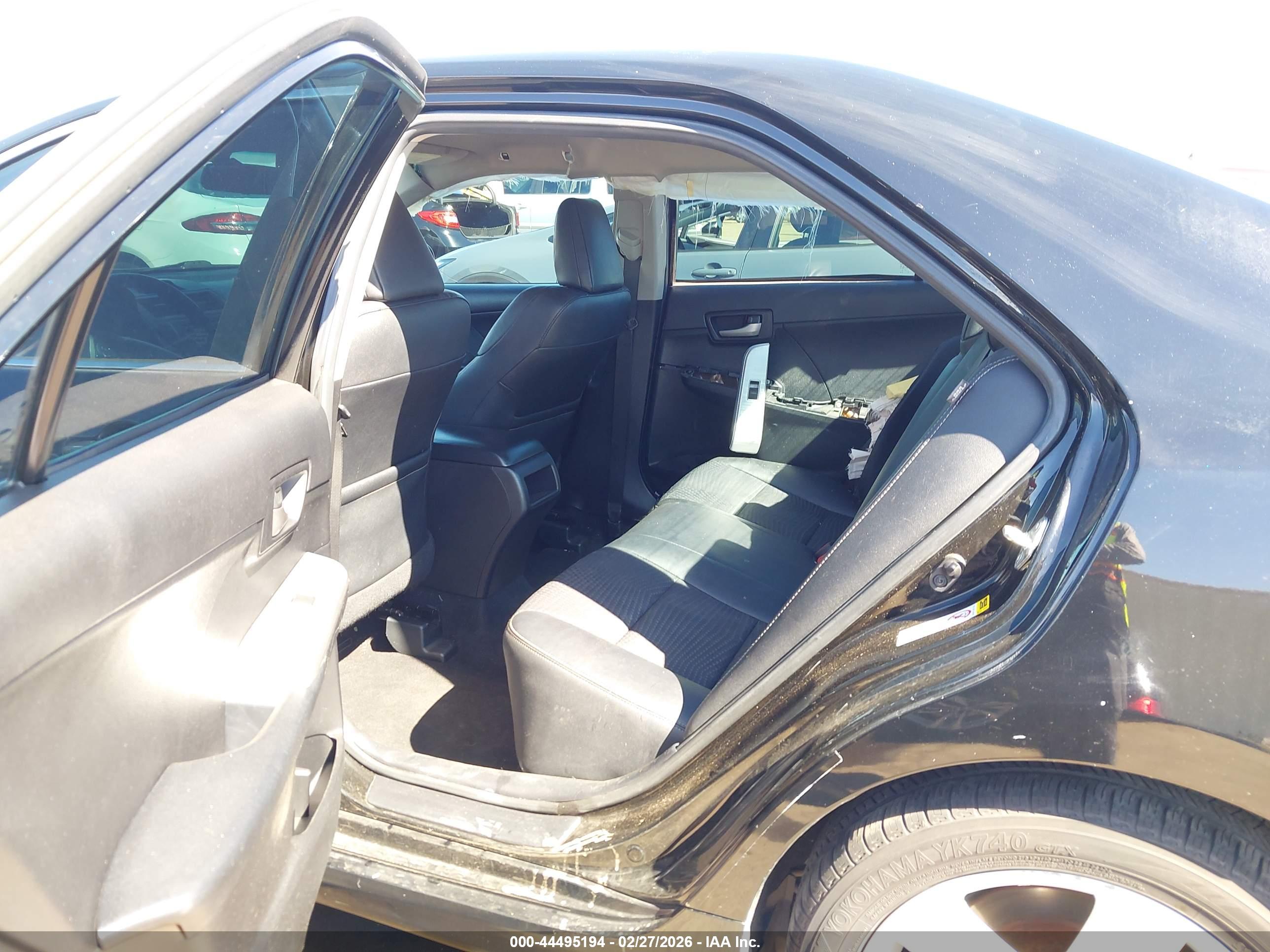 TOYOTA CAMRY image 8