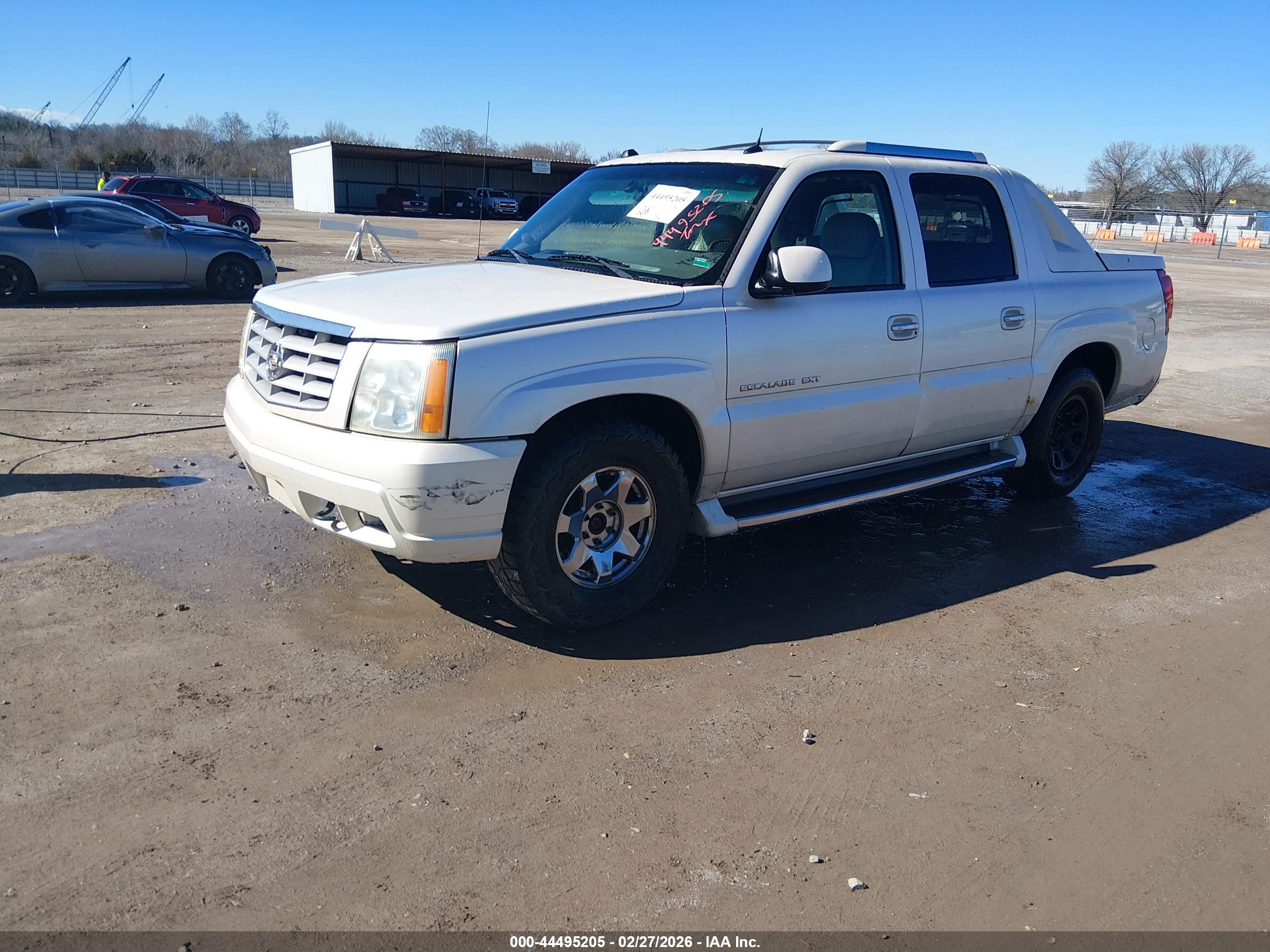 CADILLAC ESCALADE image 2