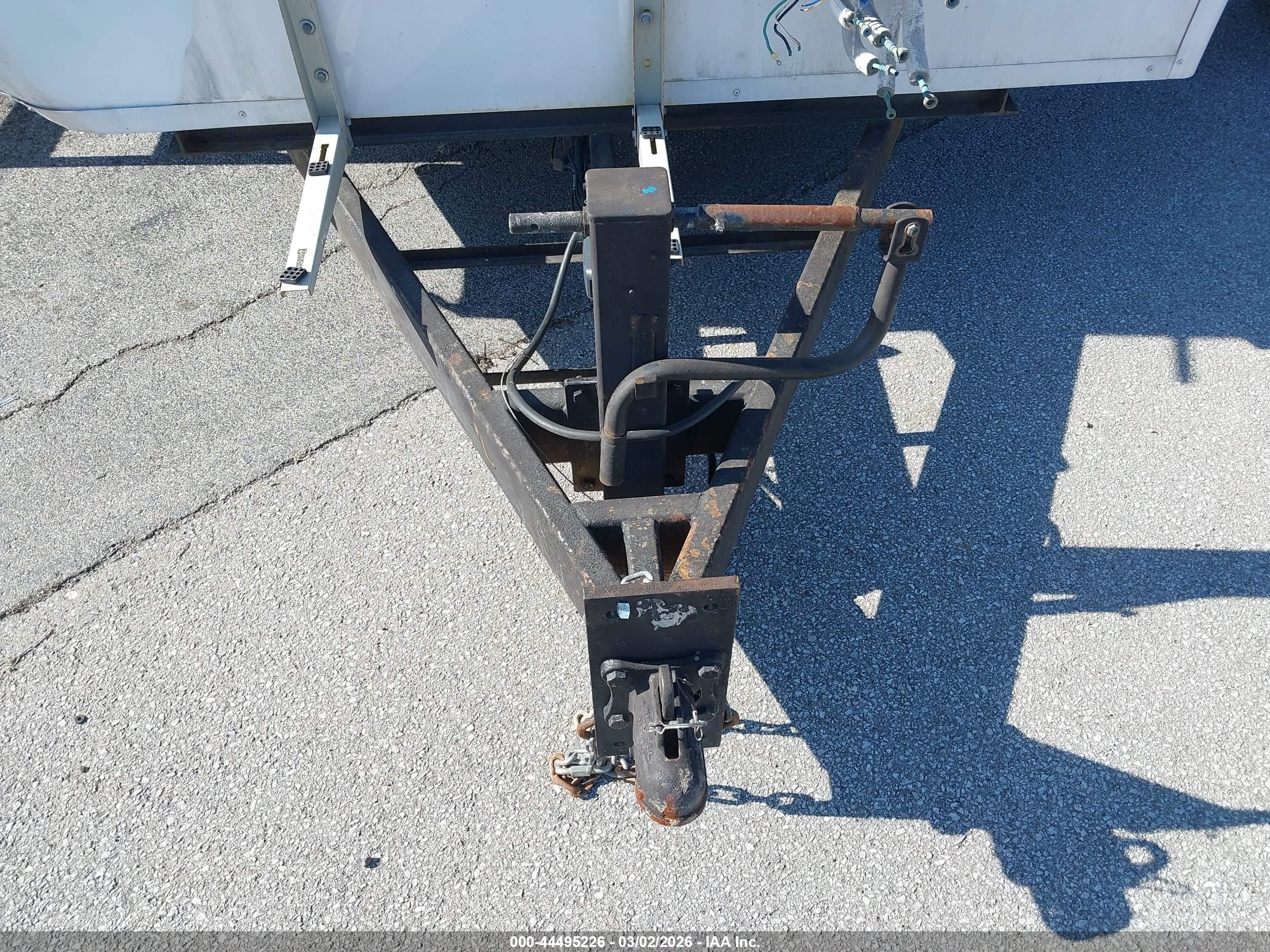 SATELLITE INDUSTRIES image 10
