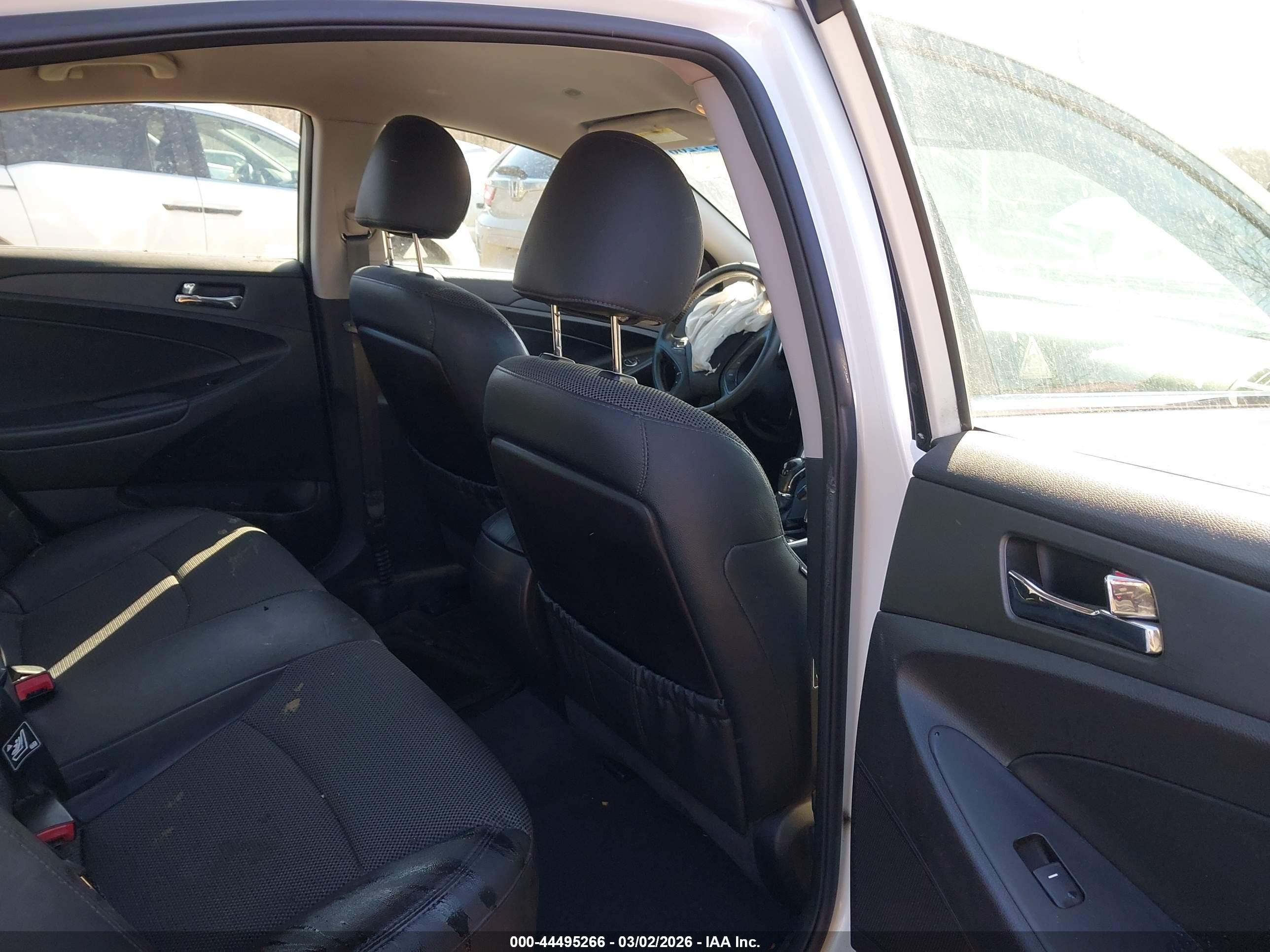 HYUNDAI SONATA image 8