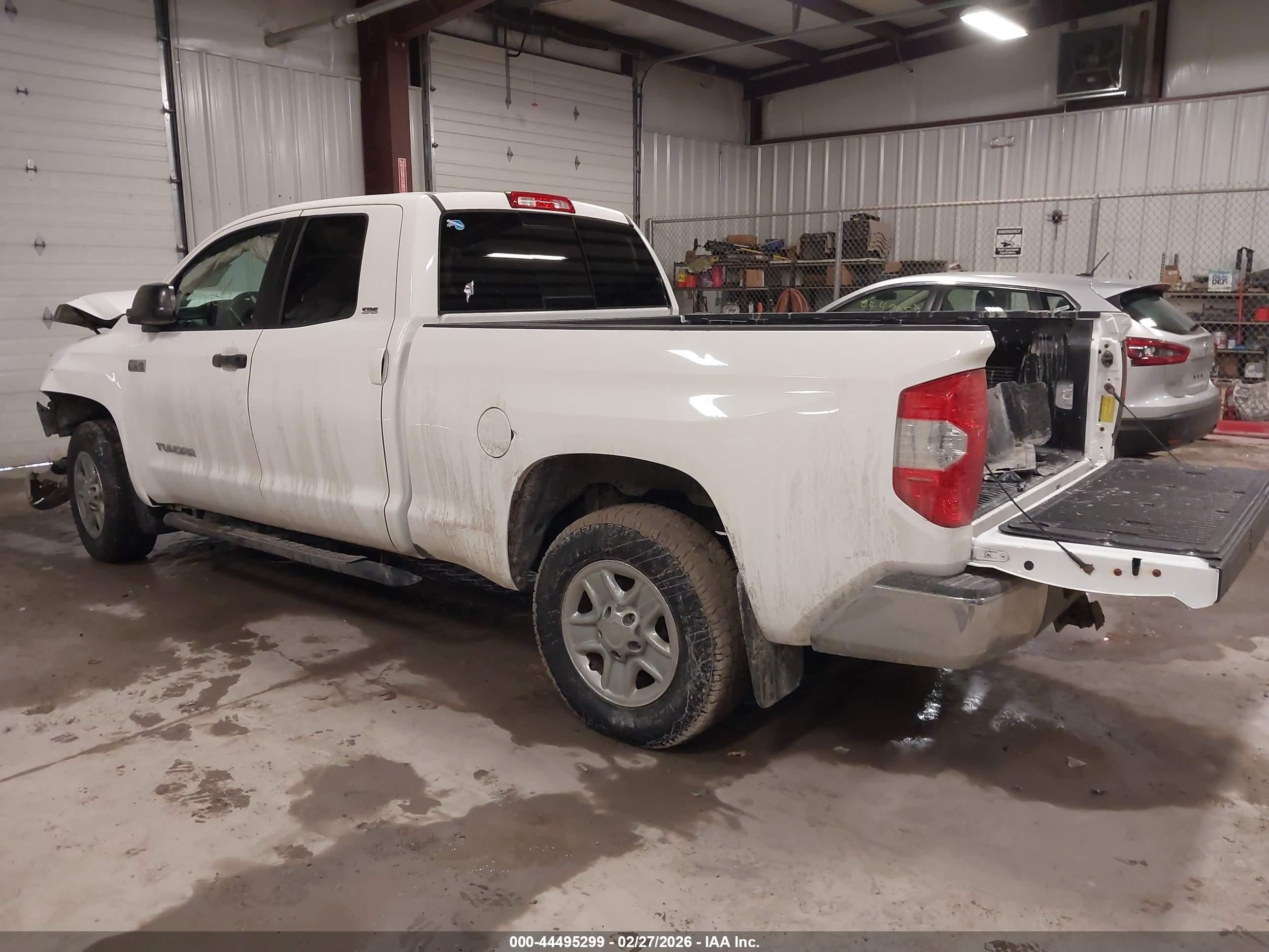 TOYOTA TUNDRA image 3