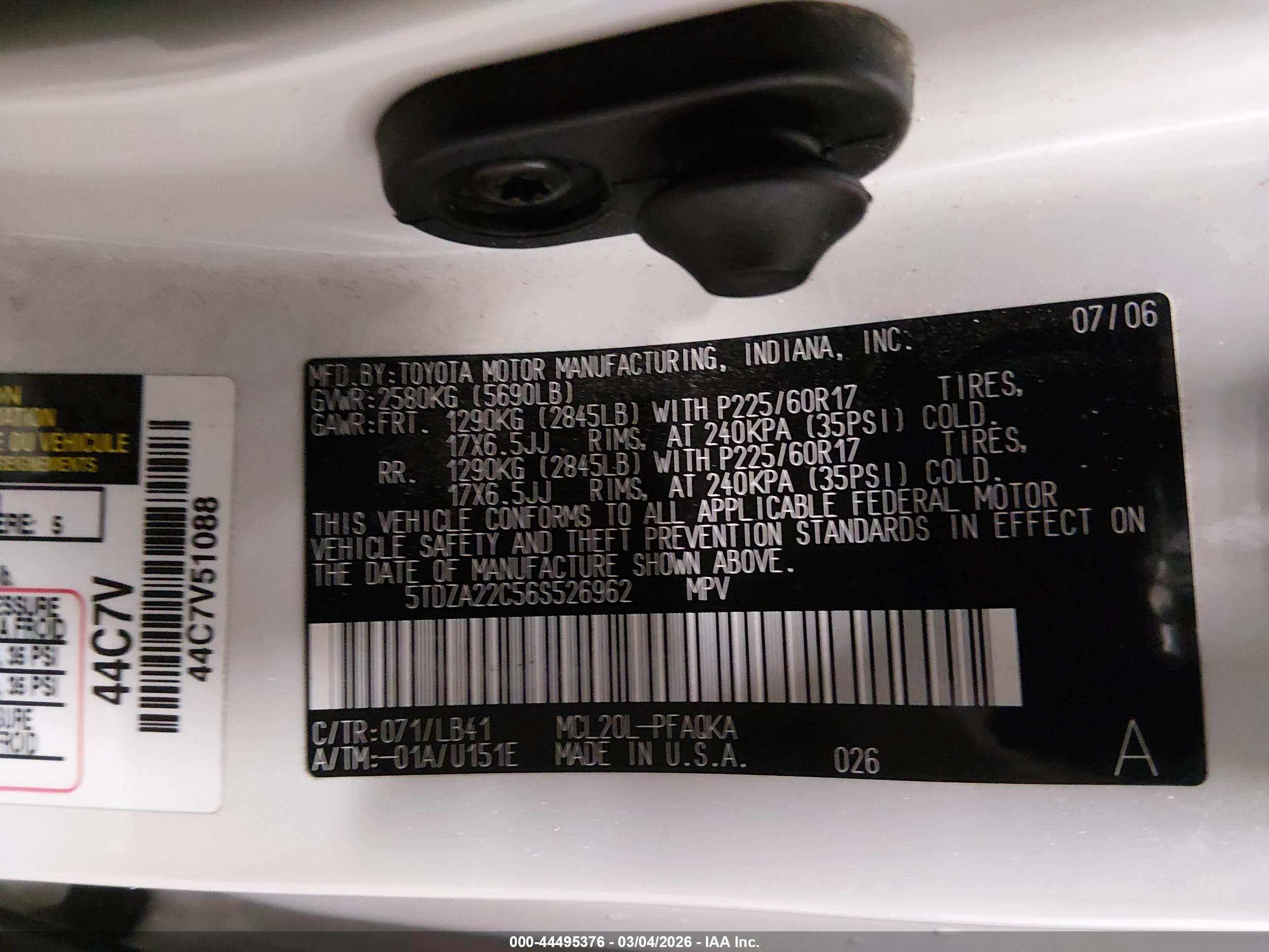 TOYOTA SIENNA image 9