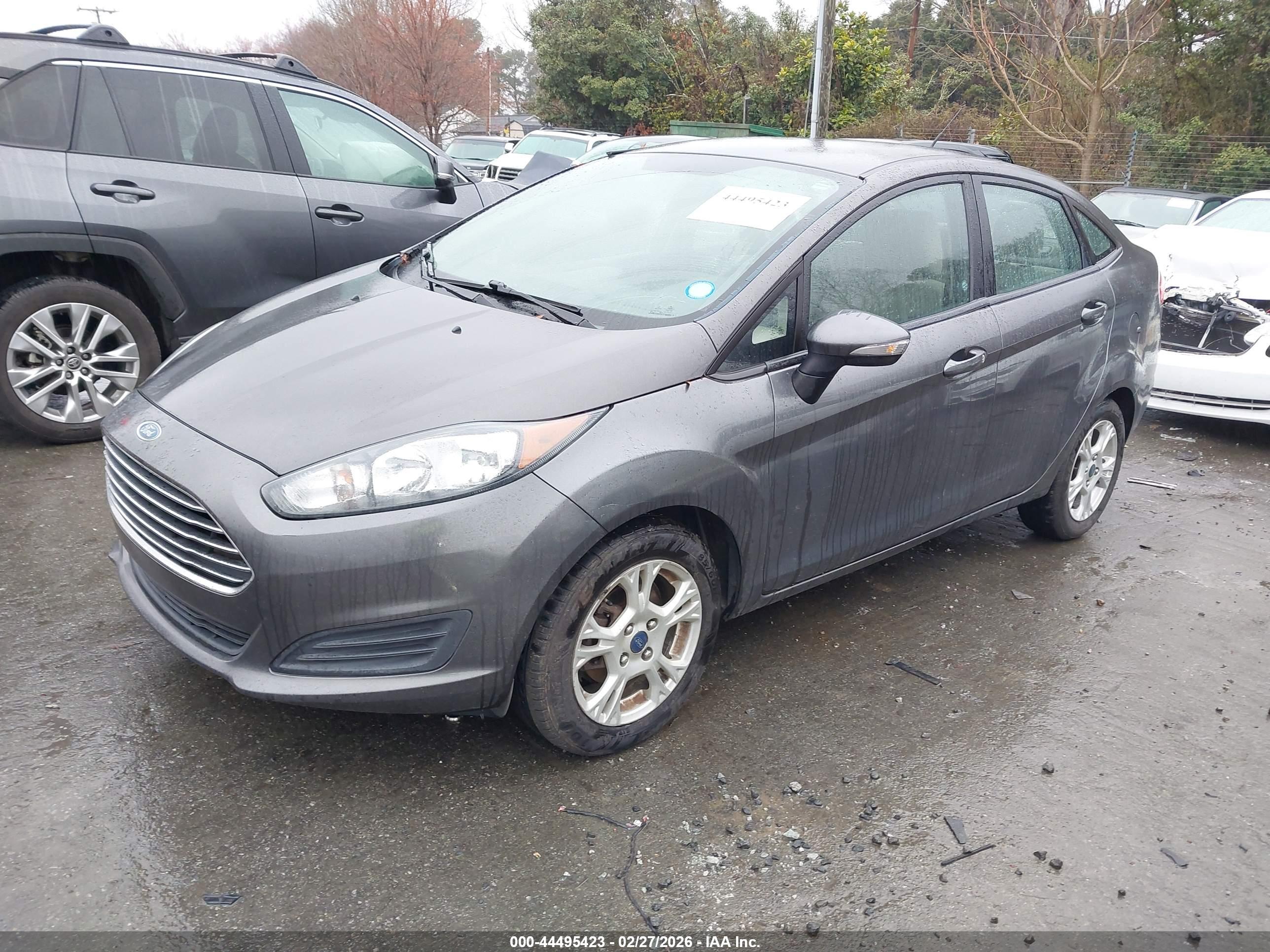 FORD FIESTA image 2