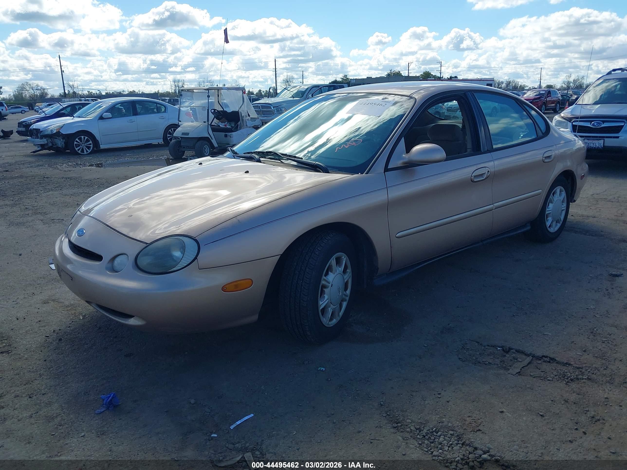 FORD TAURUS image 2