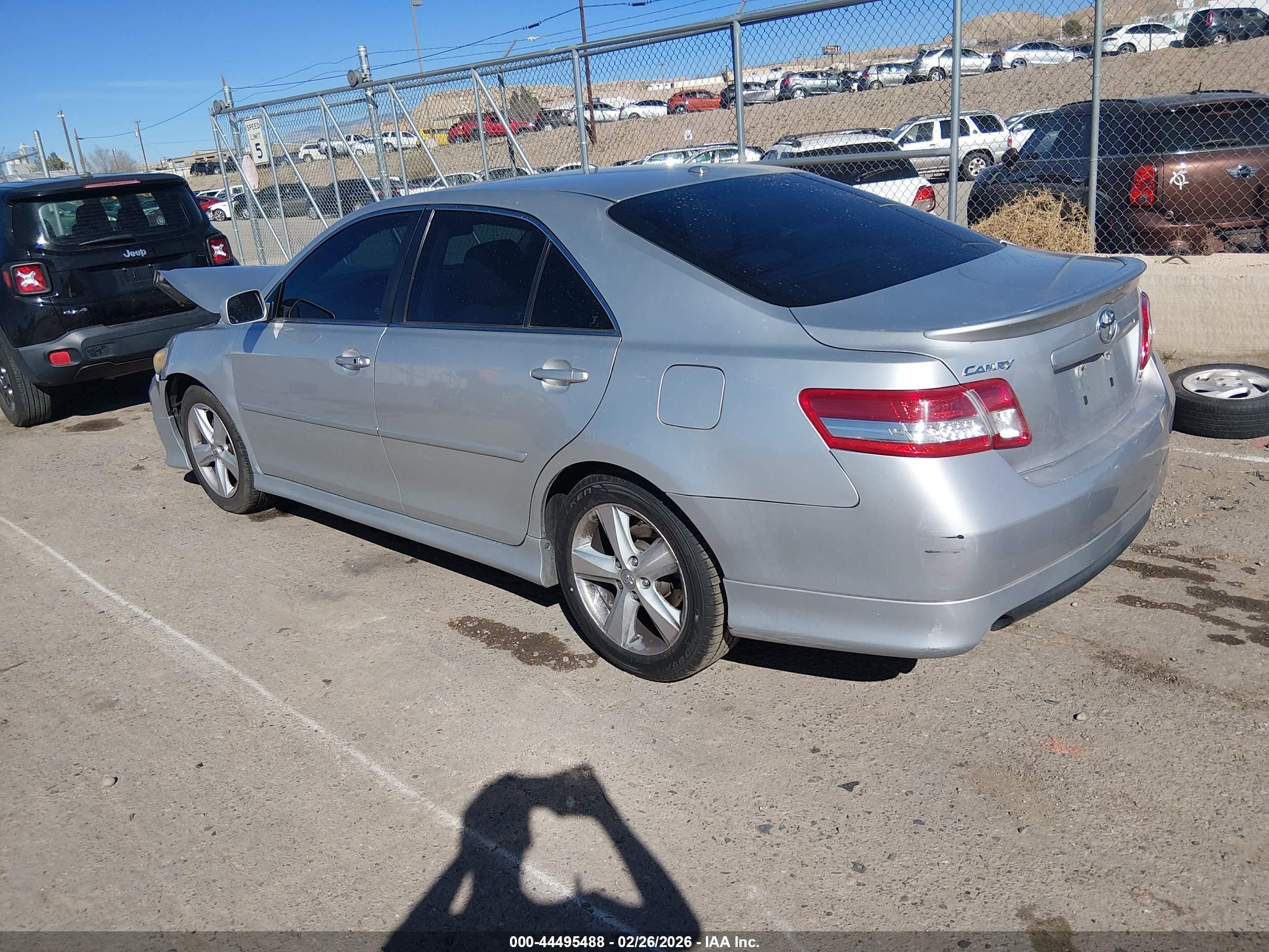 TOYOTA CAMRY image 3