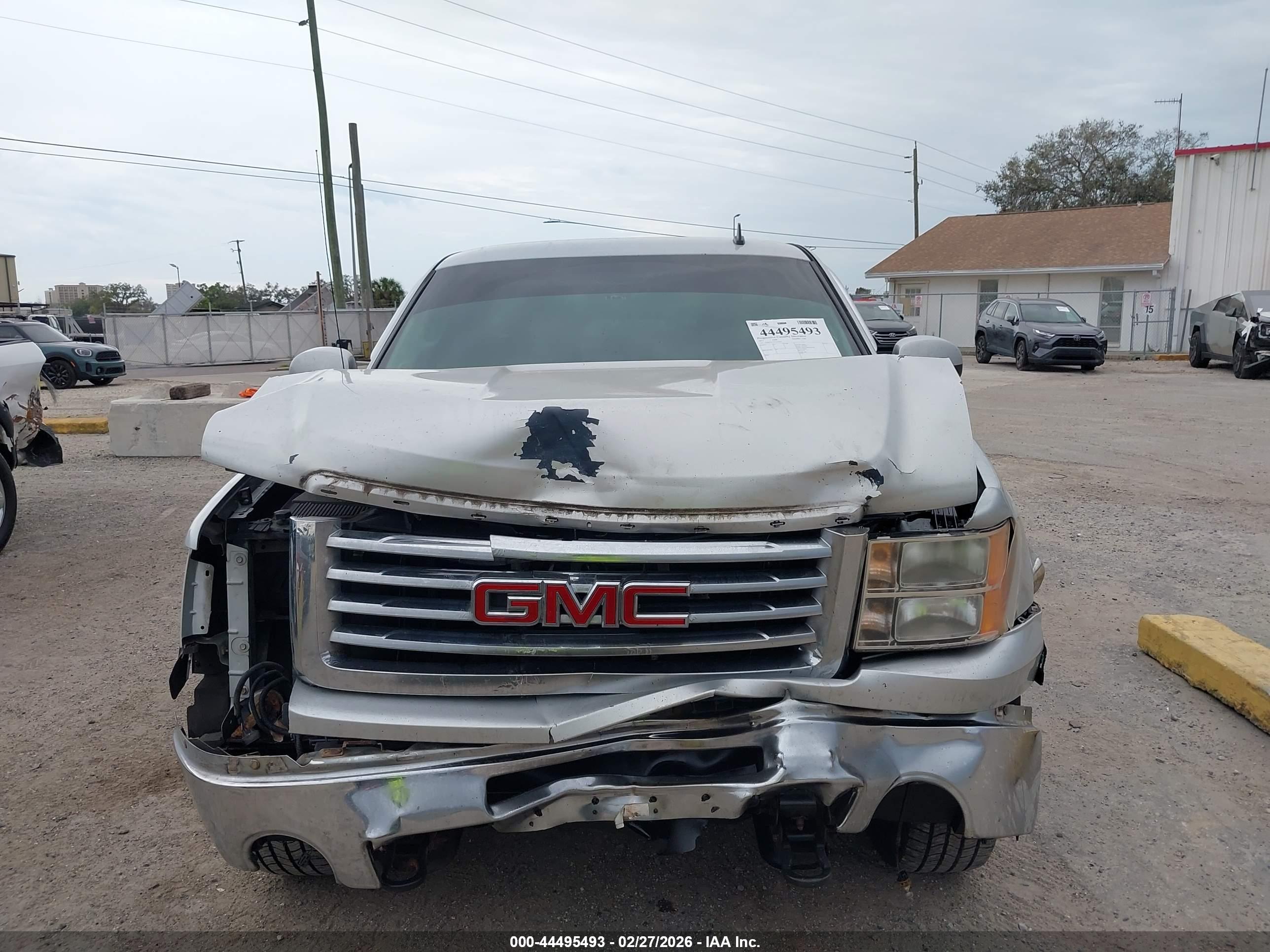 GMC SIERRA image 6
