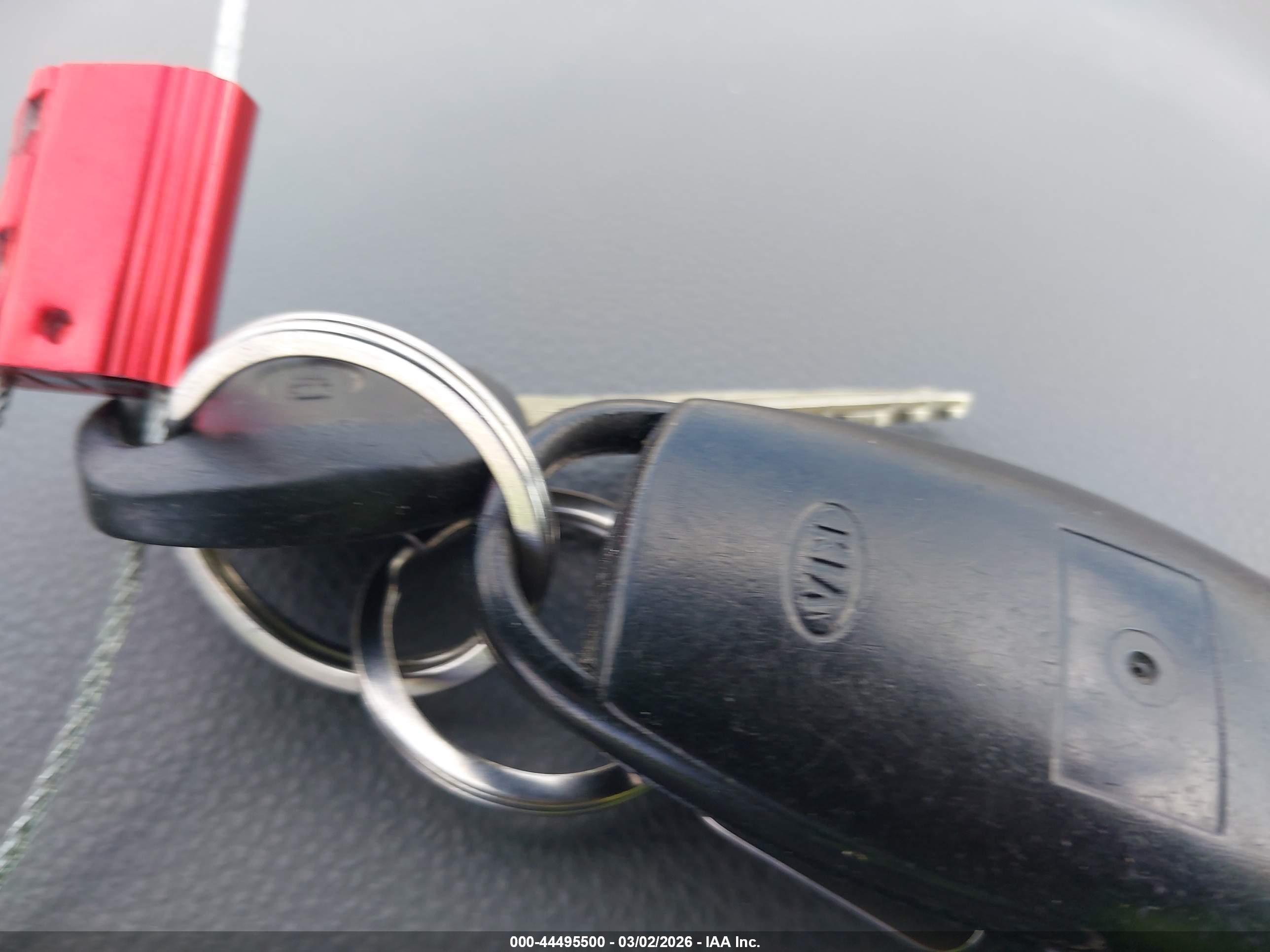 KIA SEDONA image 11