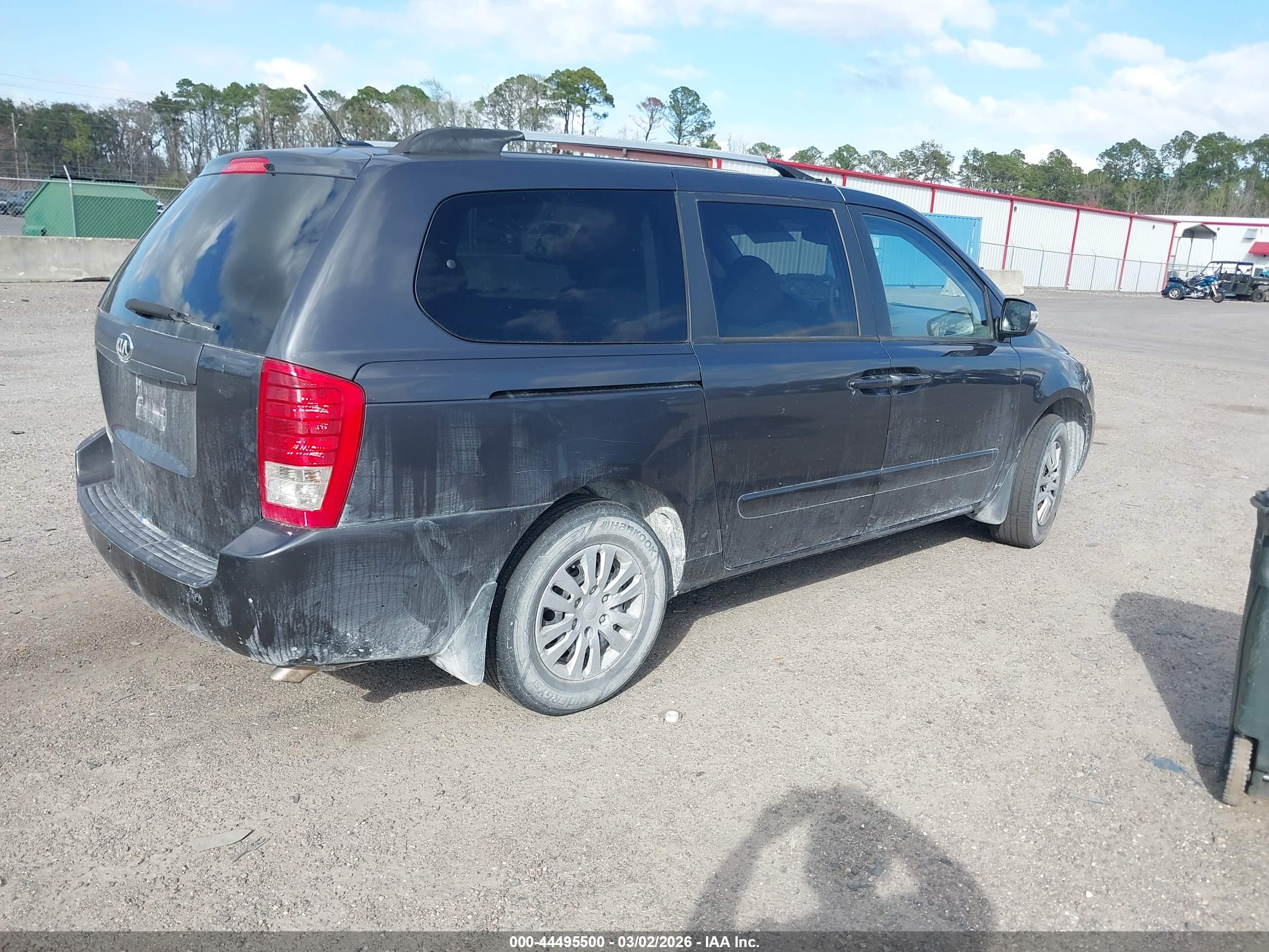 KIA SEDONA image 4