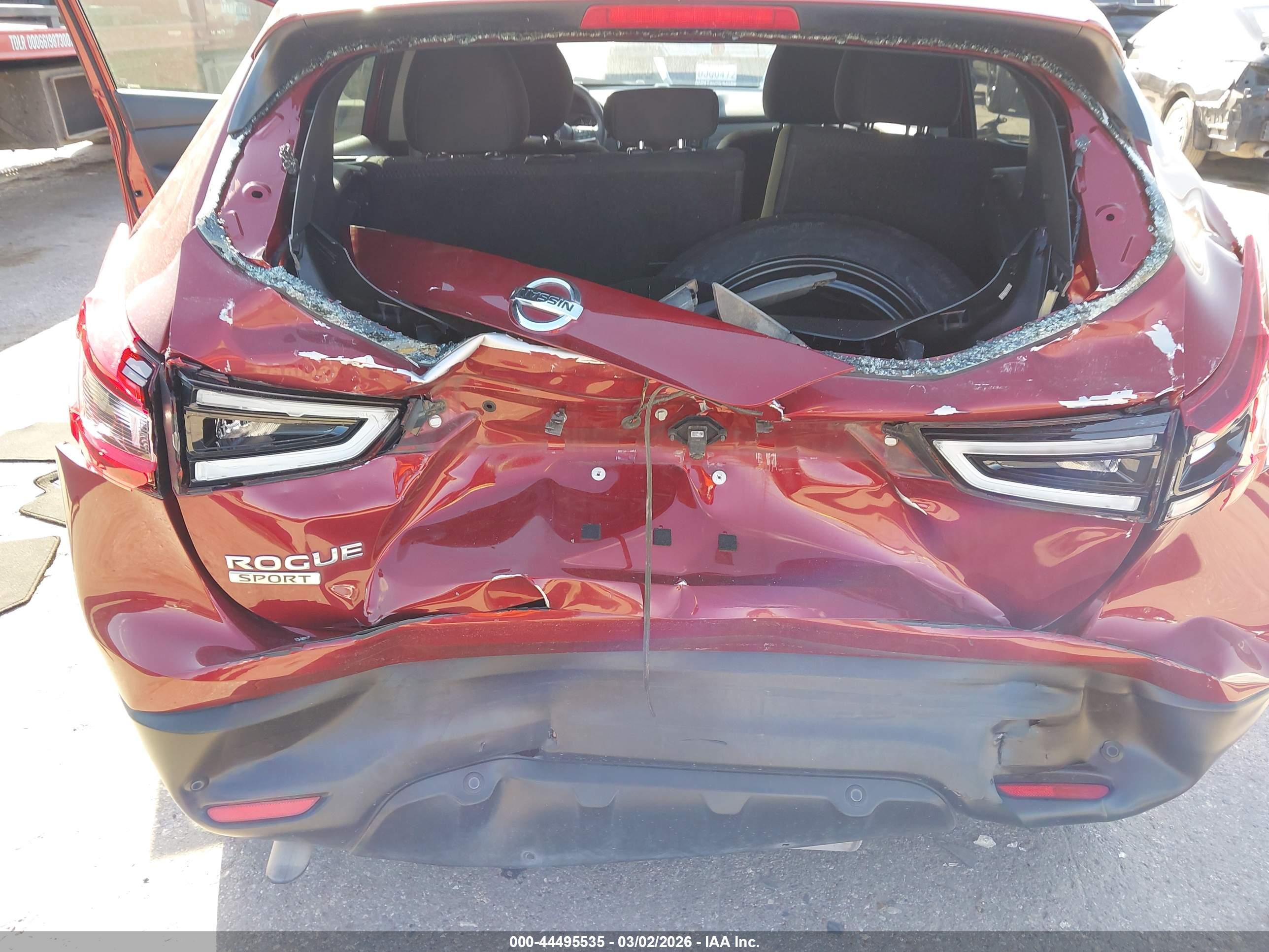 NISSAN ROGUE image 6