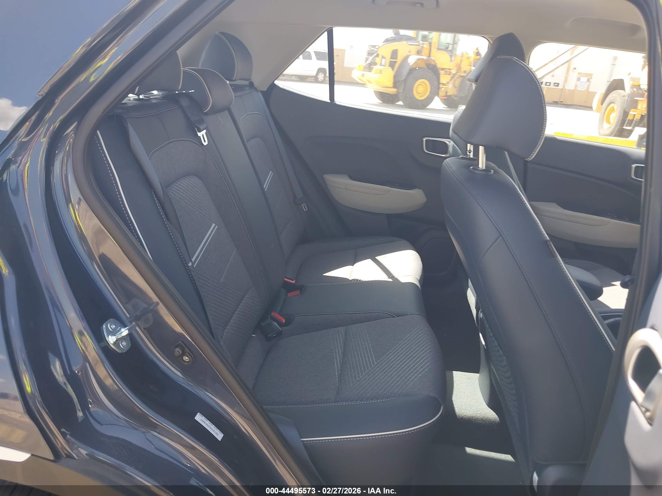 HYUNDAI VENUE image 8