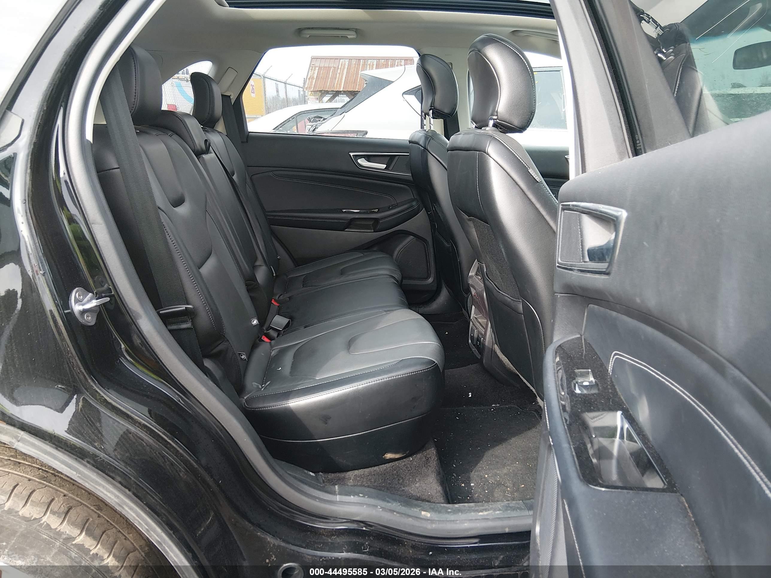 FORD EDGE image 8
