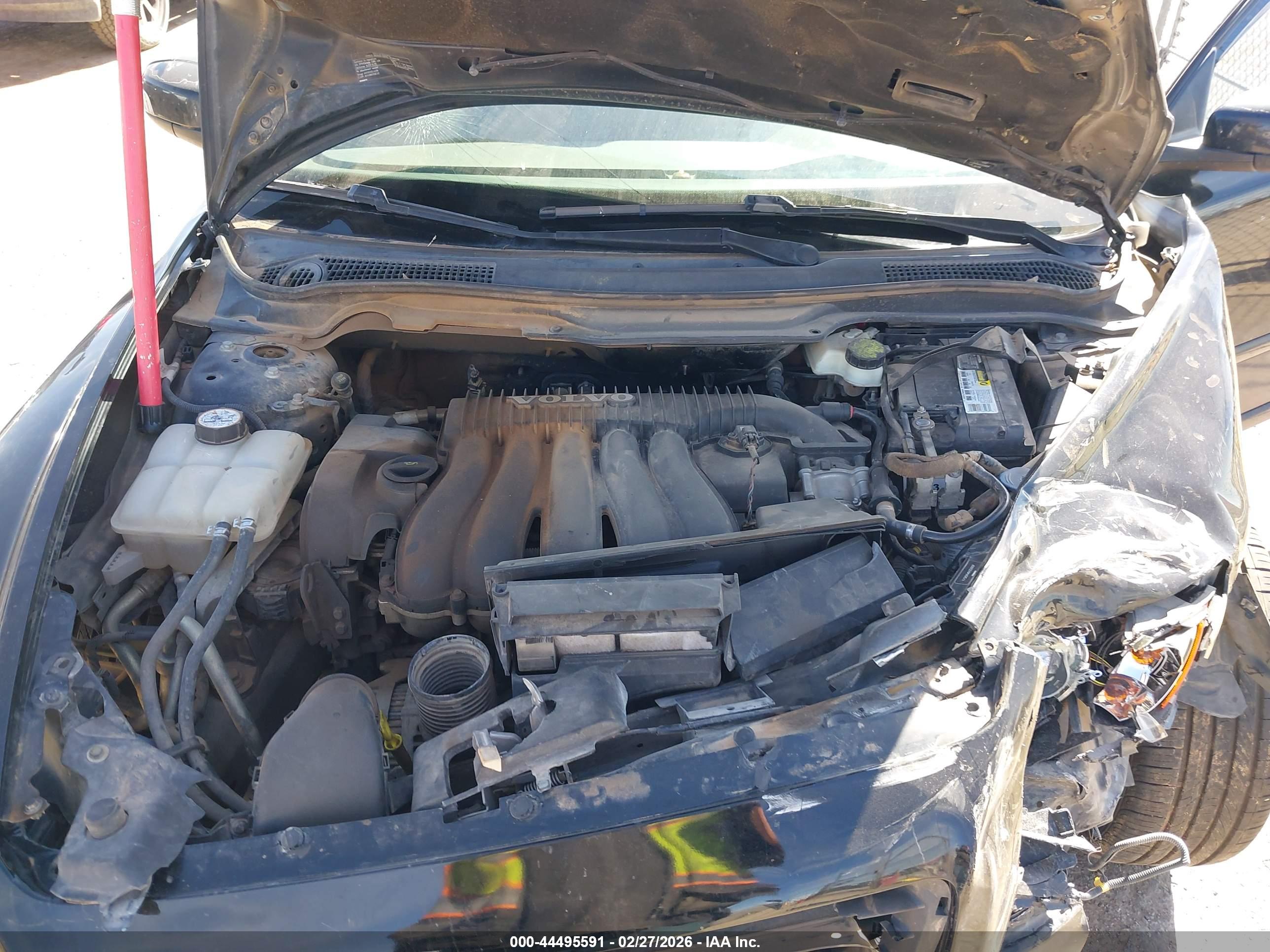 VOLVO V50 image 10