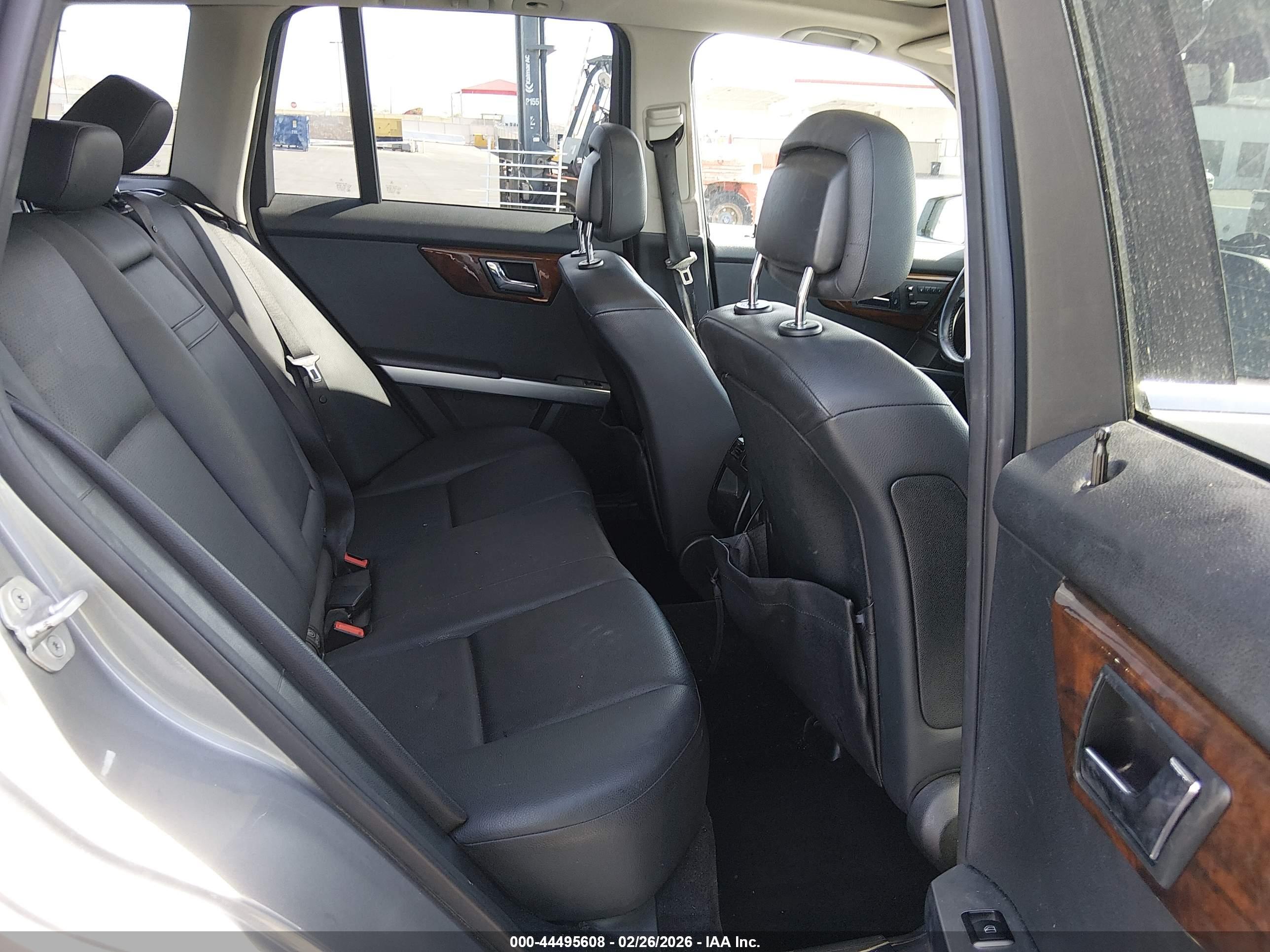 MERCEDES-BENZ GLK image 8
