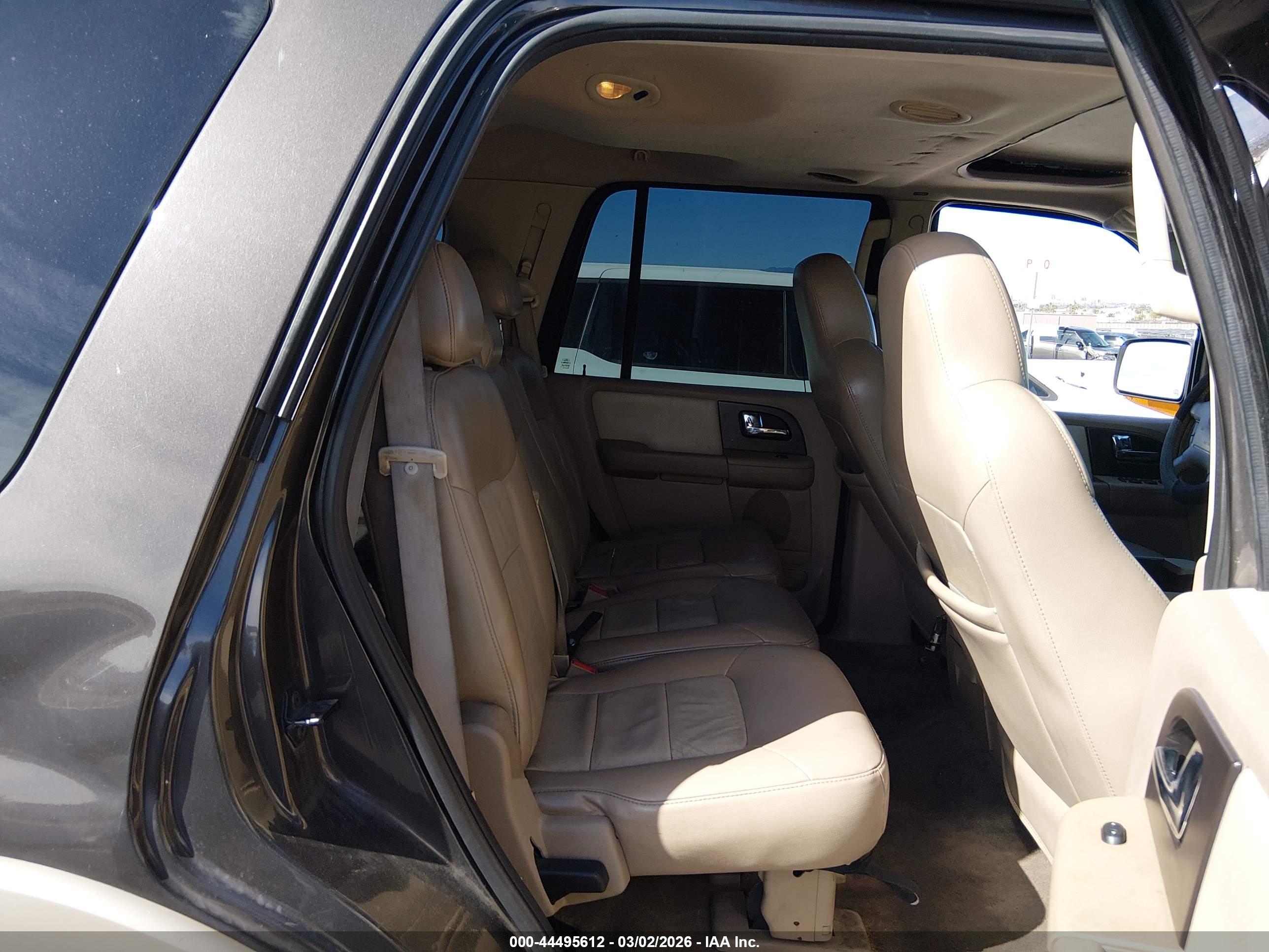 FORD EXPEDITION image 8