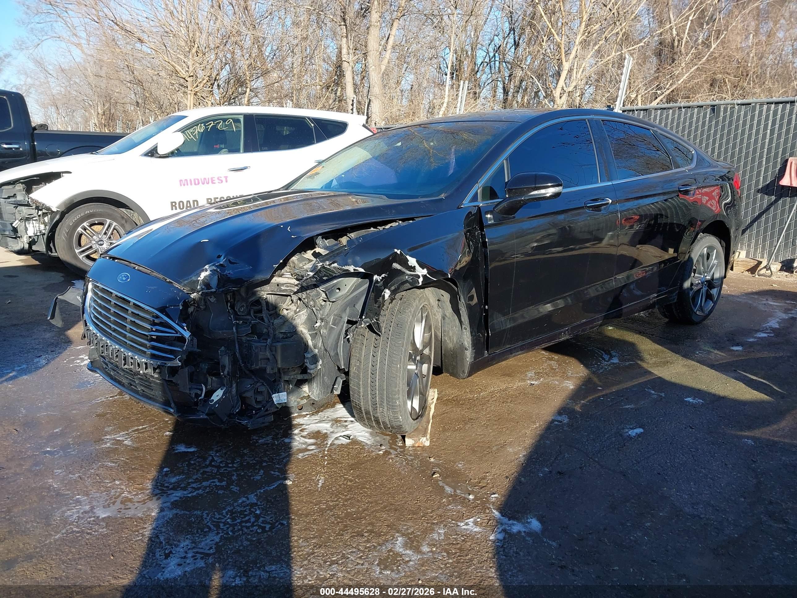 FORD FUSION image 2