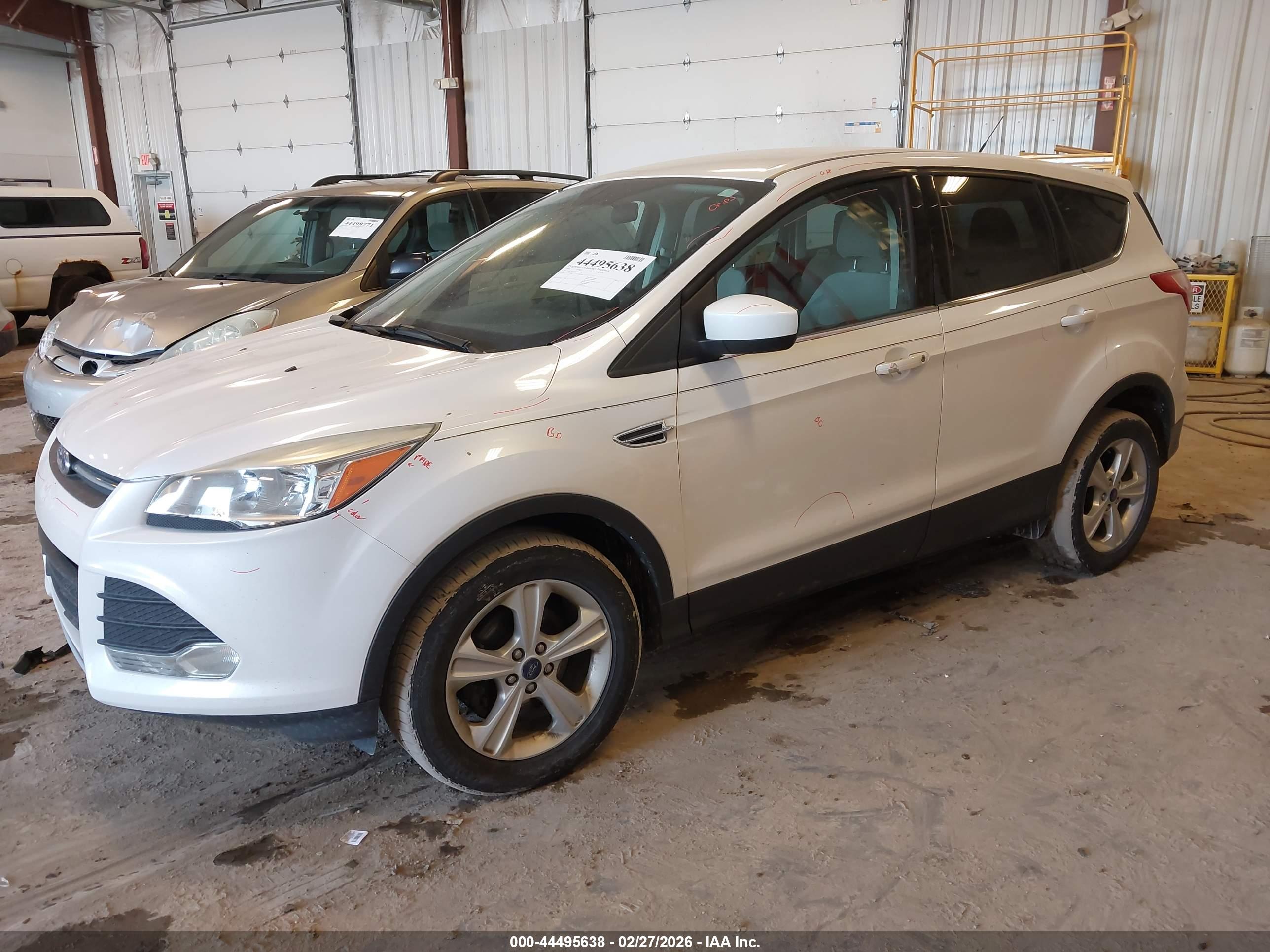 FORD ESCAPE image 2