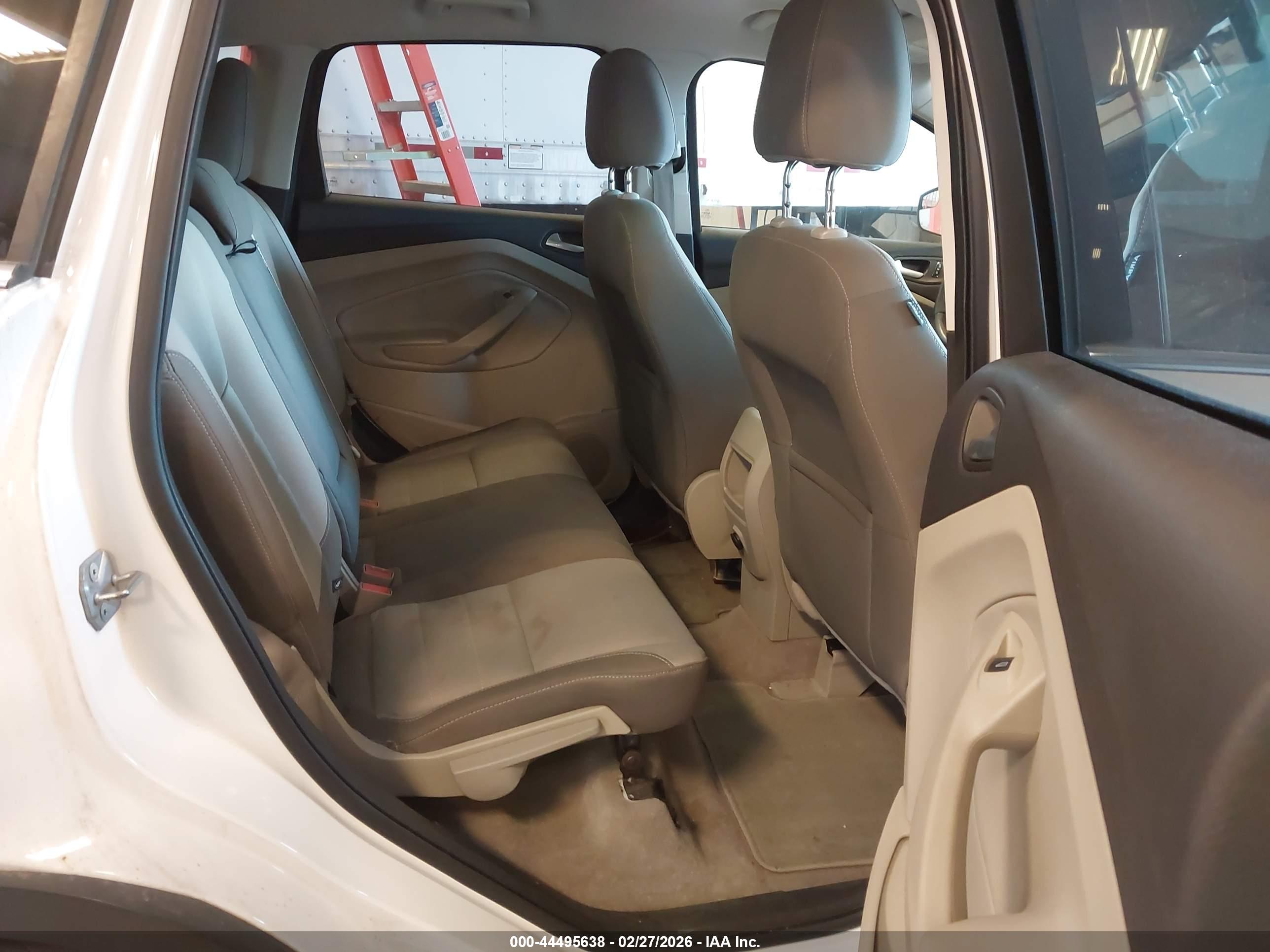 FORD ESCAPE image 8
