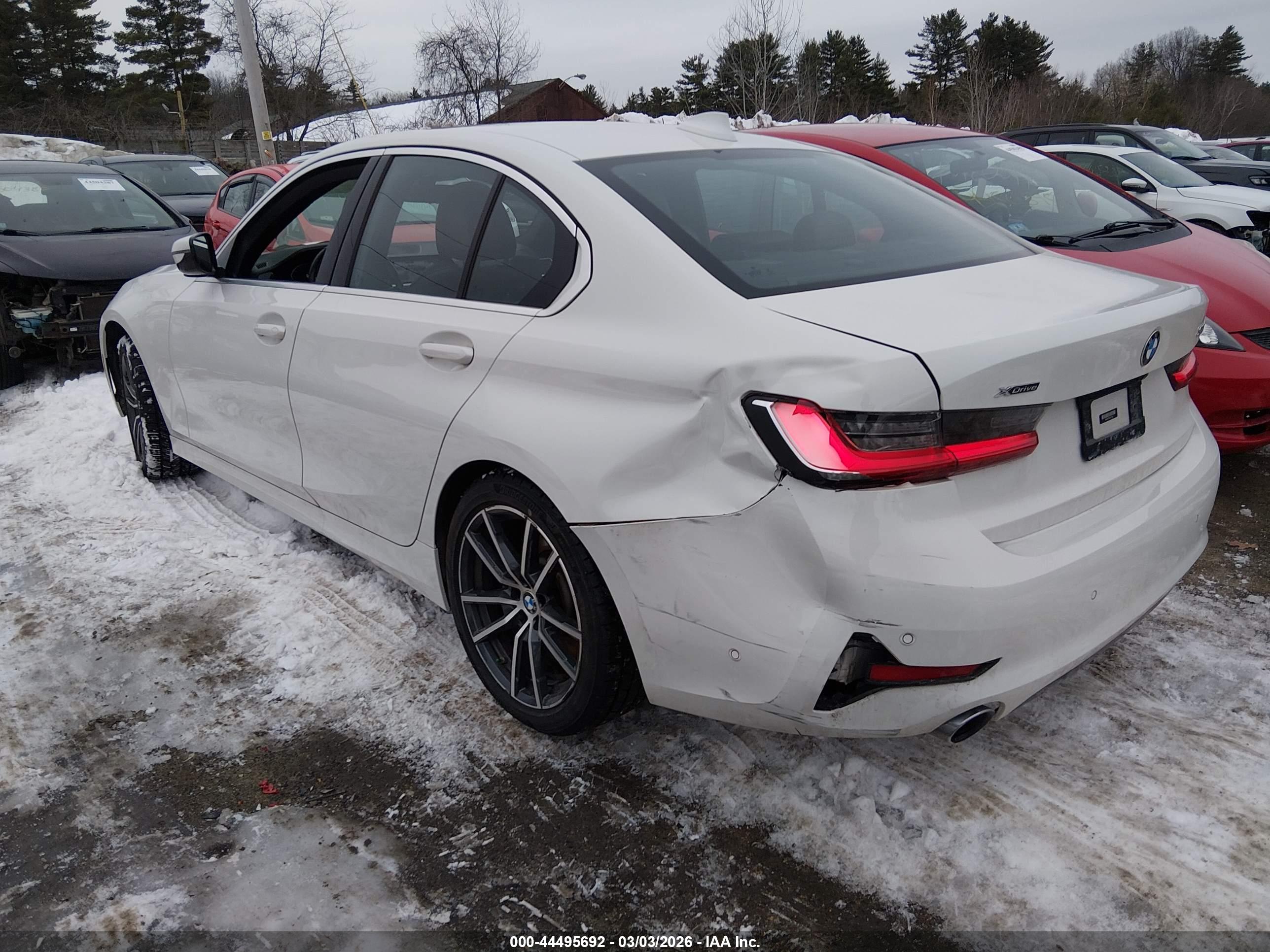 BMW 330I image 3