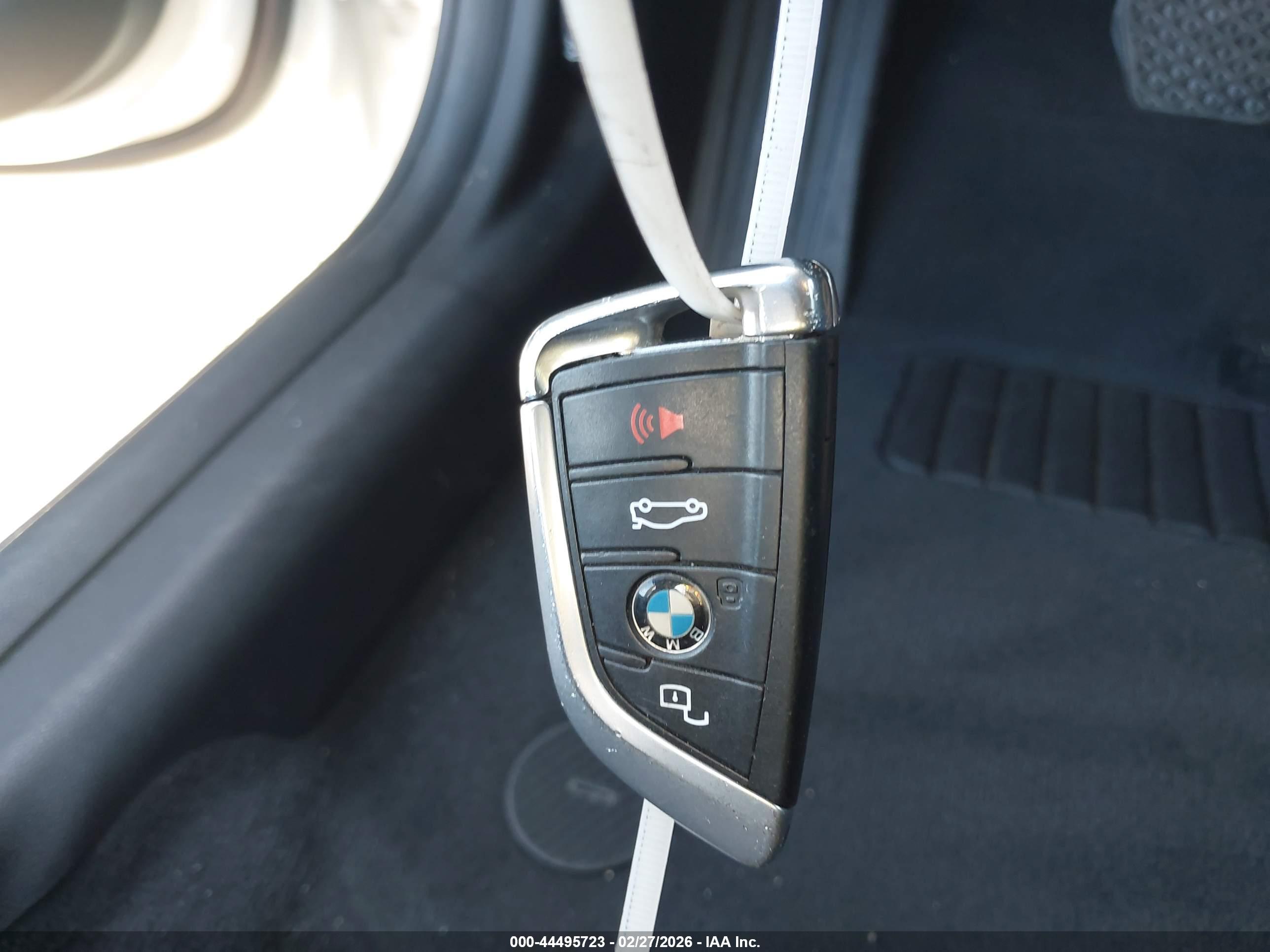 BMW 330I image 11