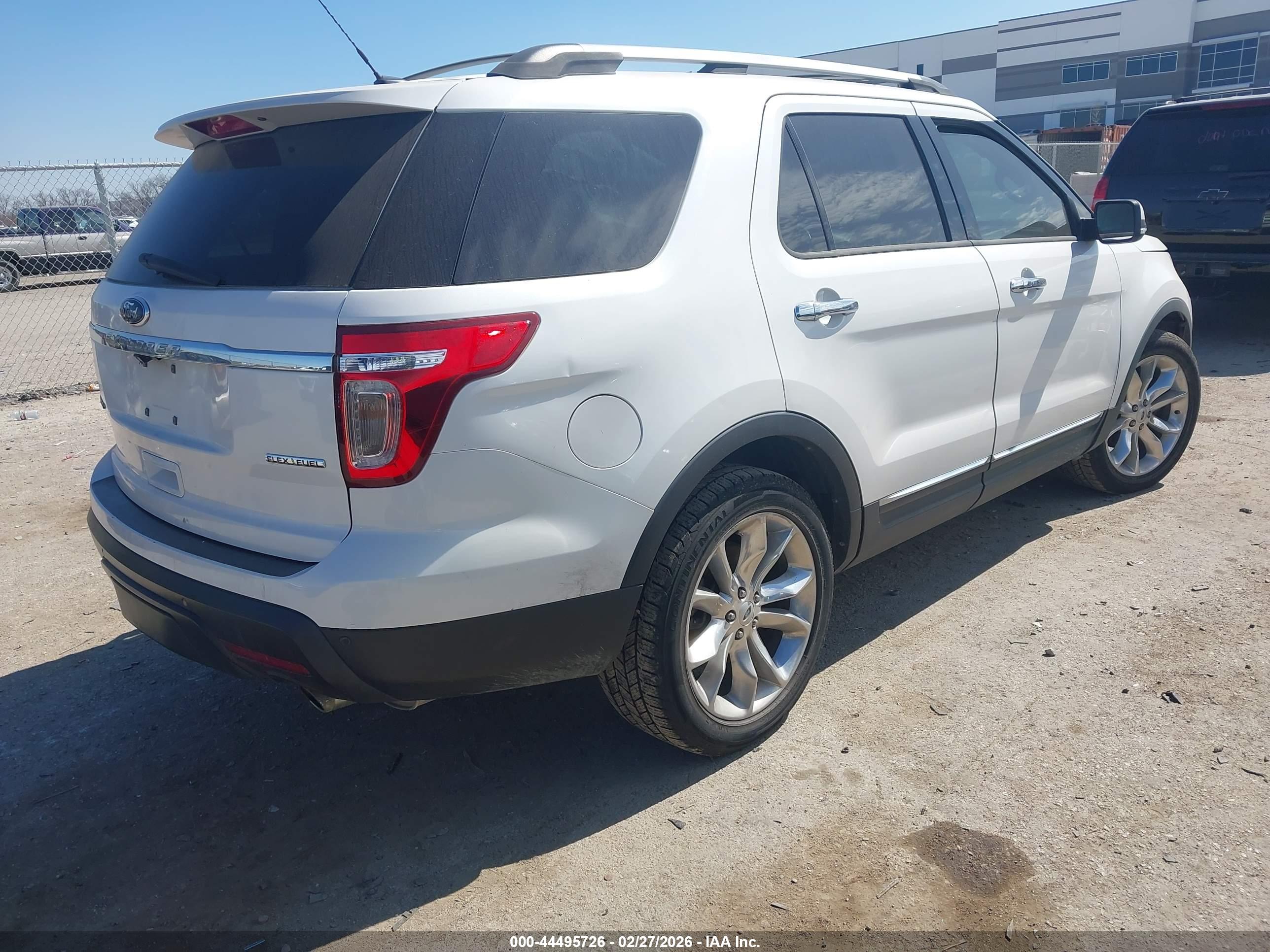FORD EXPLORER image 4