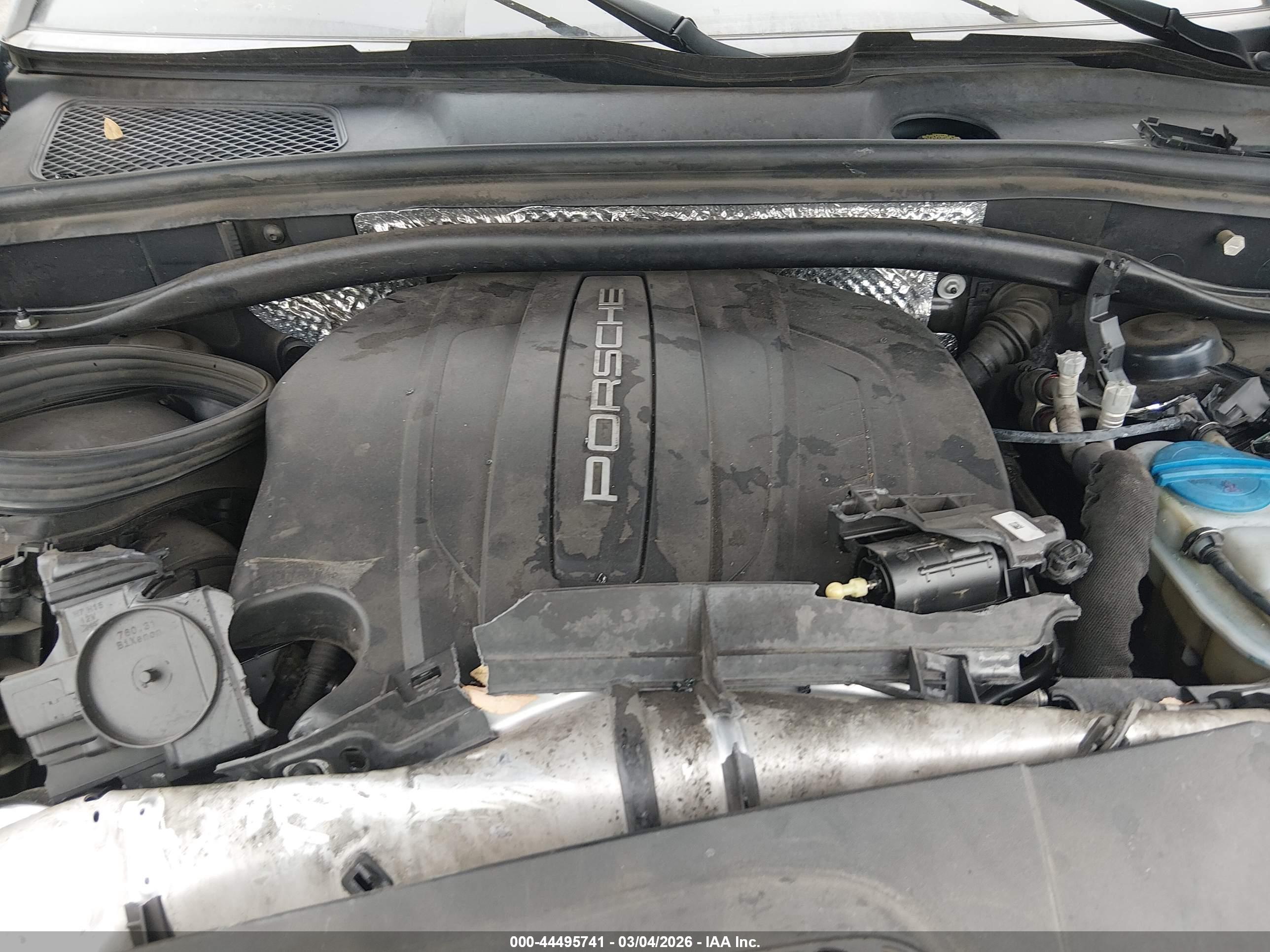 PORSCHE MACAN image 10